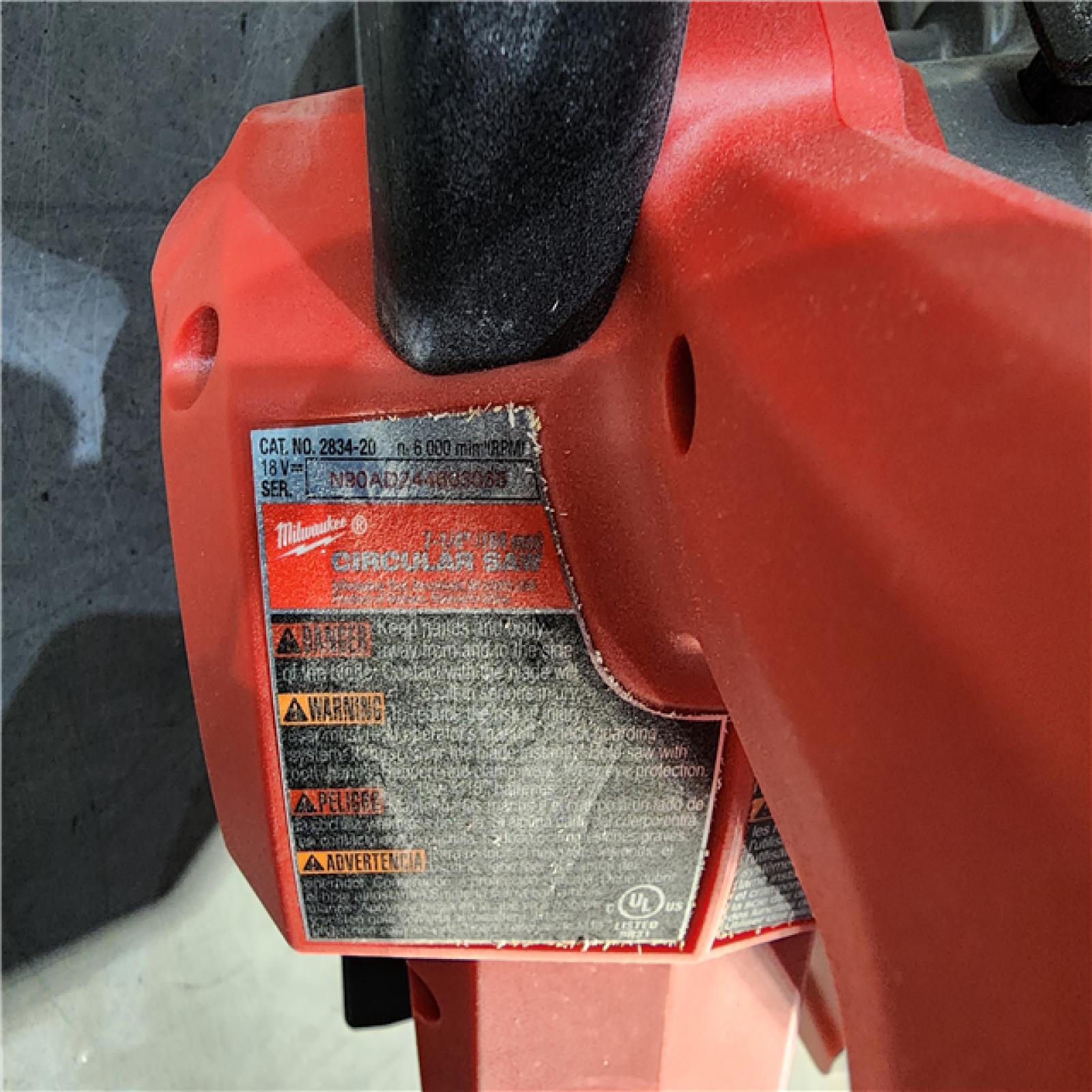 HOUSTON LOCATION - AS-IS Milwaukee M18 FUEL 18V Lithium-Ion Brushless Cordless 7-1/4 in. Circular Saw (Tool-Only)