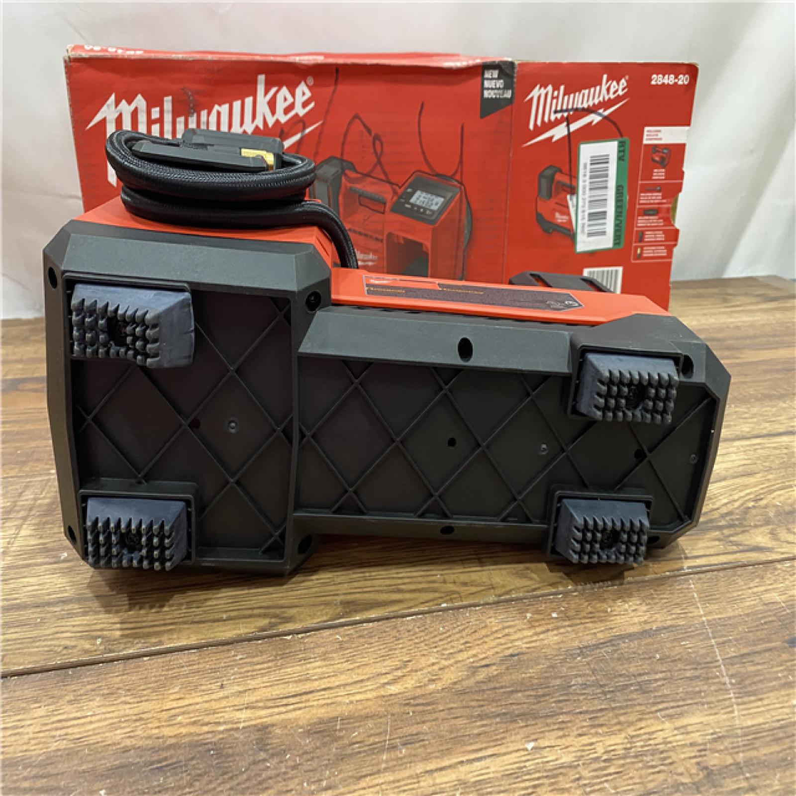 AS-IS Milwaukee M18 18 V 150 PSI Tire Inflator