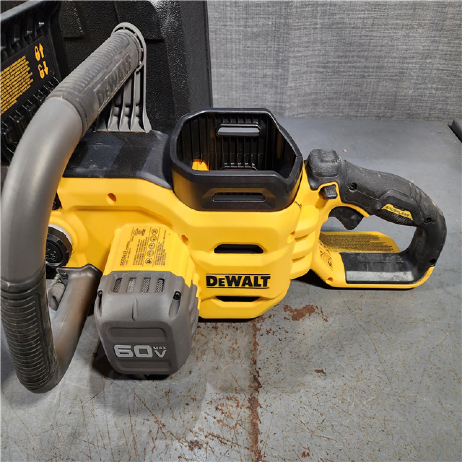 HOUSTON LOCATION - AS-IS DEWALT FLEXVOLT 60V MAX 20 in. Brushless Electric Cordless Chainsaw Kit and Carry Case with (1) FLEXVOLT 12 Ah Battery & Charger