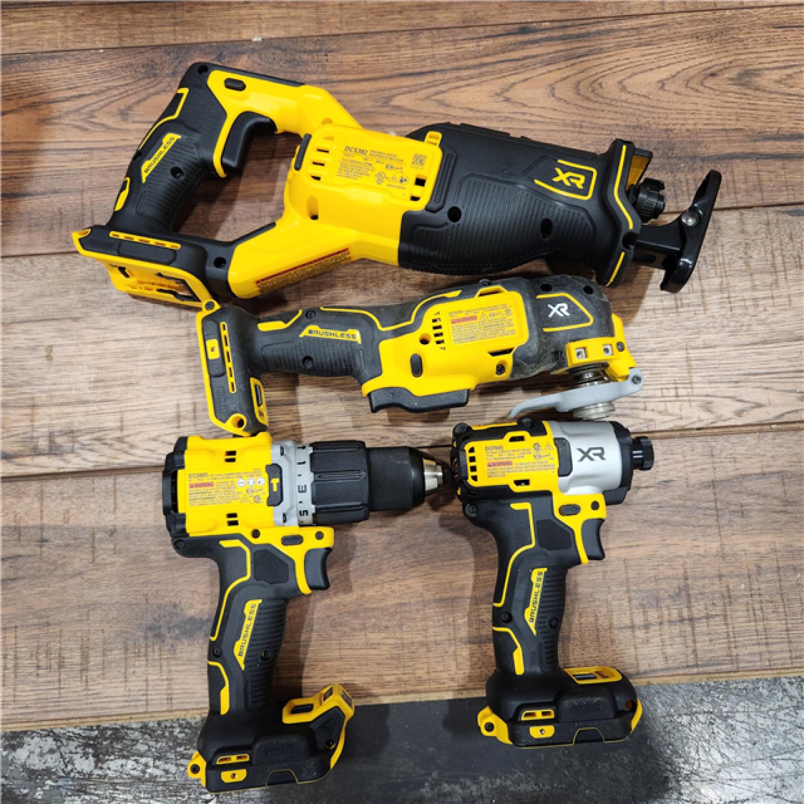 AS-IS DEWALT 20-Volt Maximum Lithium-Ion Cordless 4-Tool Combo Kit with (2) 4 Ah Batteries and Charger