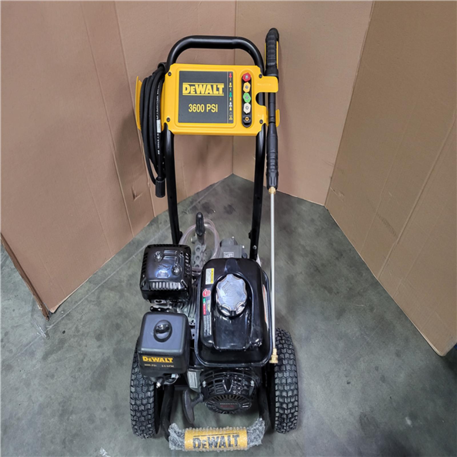 CALIFORNIA AS-IS DEWALT HIGH PERFORMANCE EASY START HONDA GX 200 3600 PSI GAS PRESSURE WASHER