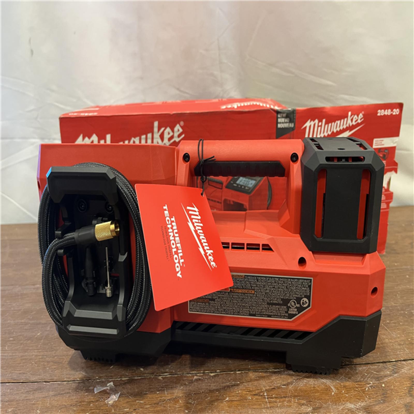 AS-ISMilwaukee M18 18 V 150 PSI Tire Inflator