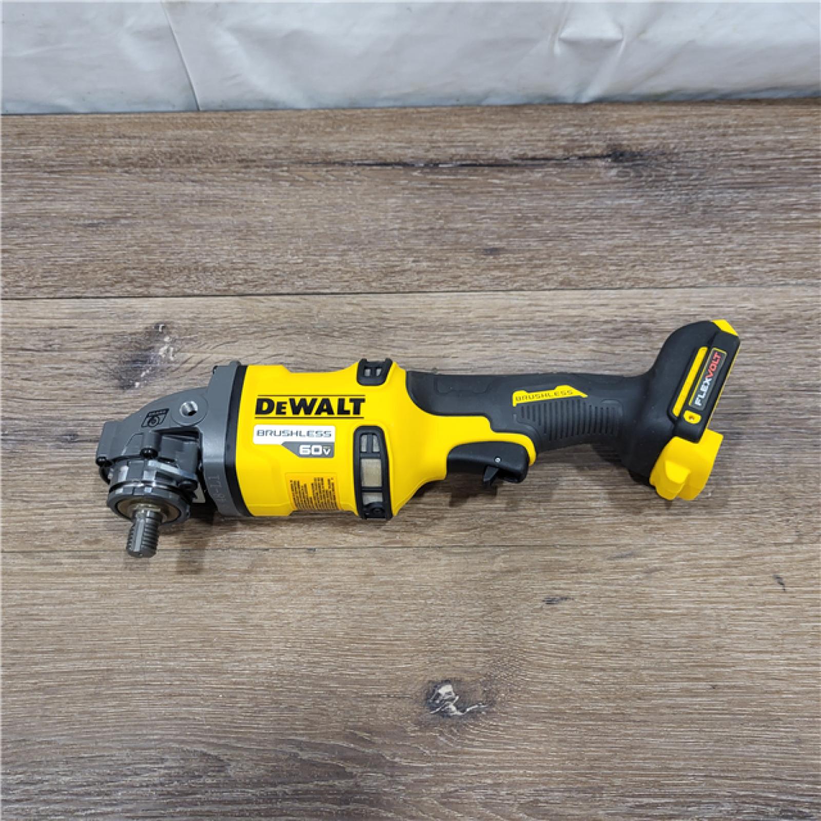 AS-IS DeWalt FLEXVOLT 60V MAX Cordless Grinder  4.5 - 6   9000 RPM  1 EA (115-DCG418B) (ONLY TOOL)