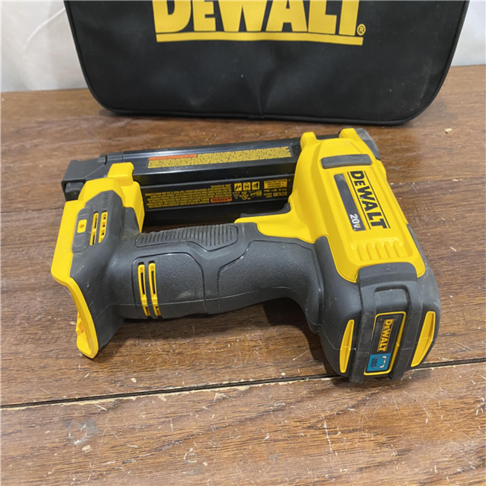 AS-ISDEWALT Cordless Cable Stapler KIT