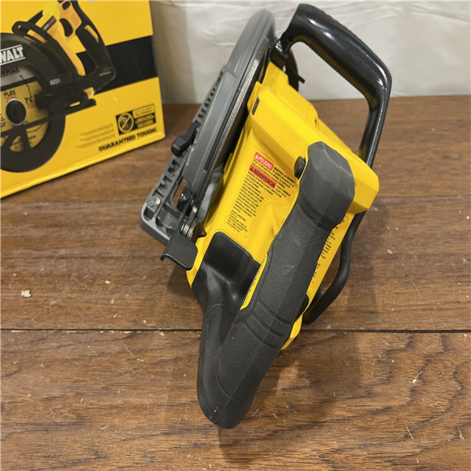 AS-ISDEWALT FLEXVOLT 60V MAX Cordless Brushless 7-1/4 in. Wormdrive Style Circular Saw (Tool Only)