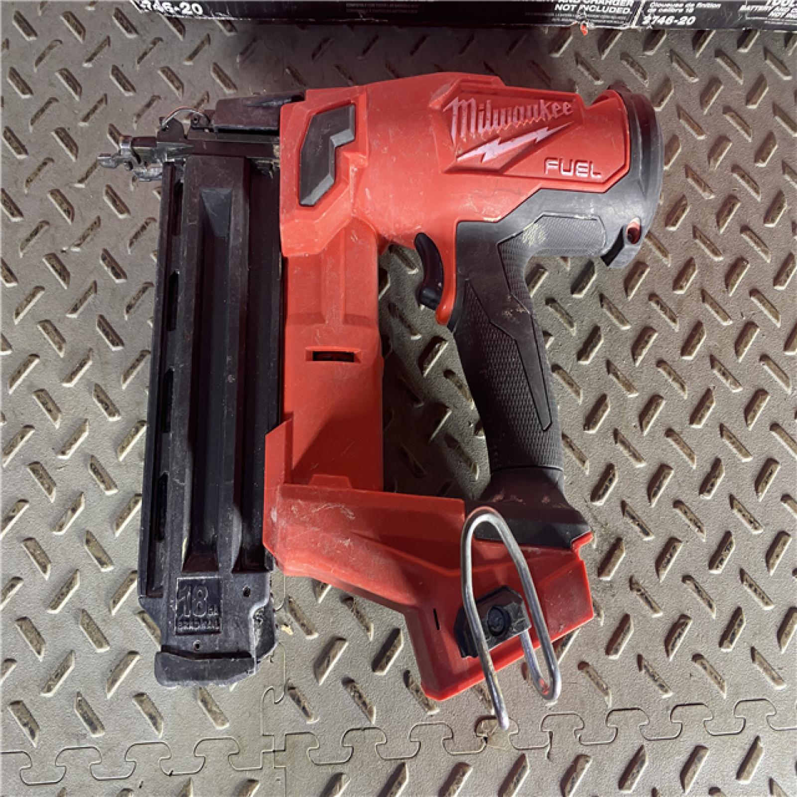 HOUSTON LOCATION -AS-IS Milwaukee M18 FUEL 18 Gauge Brad Nailer