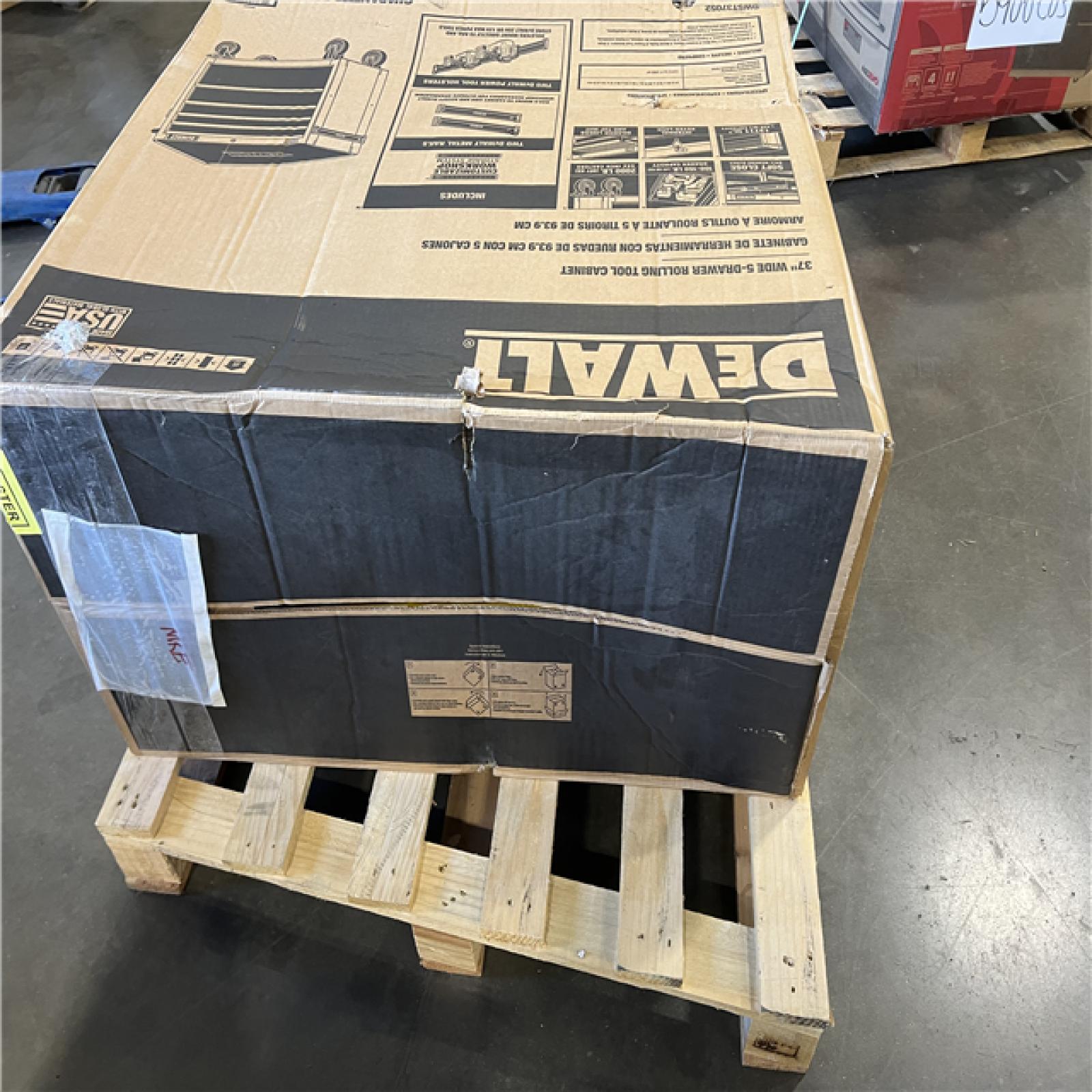 DALLAS LOCATION - DEWALT 37in 5-Drawer Rolling Tool Cabinet