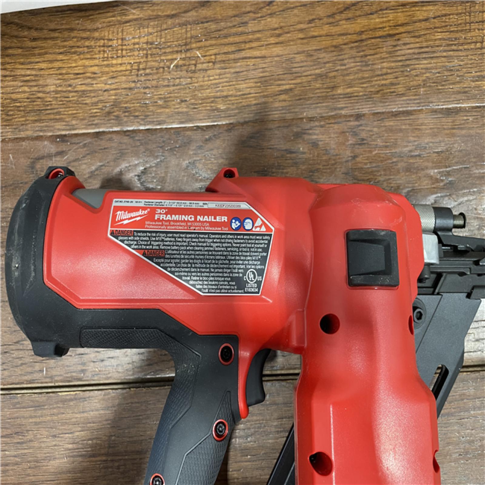 AS-IS Milwaukee M18 FUEL 3-1/2 in. 18-Volt 30-Degree Lithium-Ion Brushless Cordless Framing Nailer (Tool-Only)