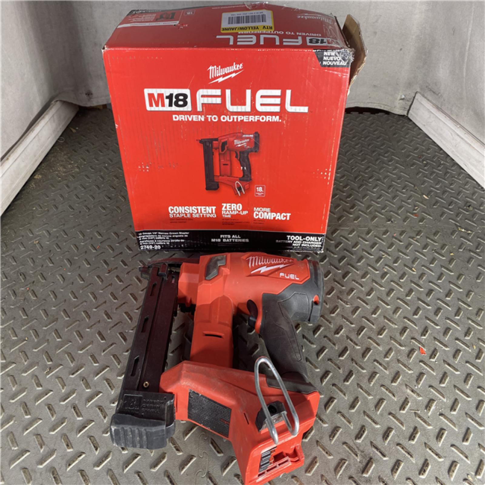 HOUSTON LOCATION - AS-IS M18 FUEL 18-Volt Lithium-Ion Brushless Cordless 18-Gauge 1/4 in. Narrow Crown Stapler (Tool-Only)