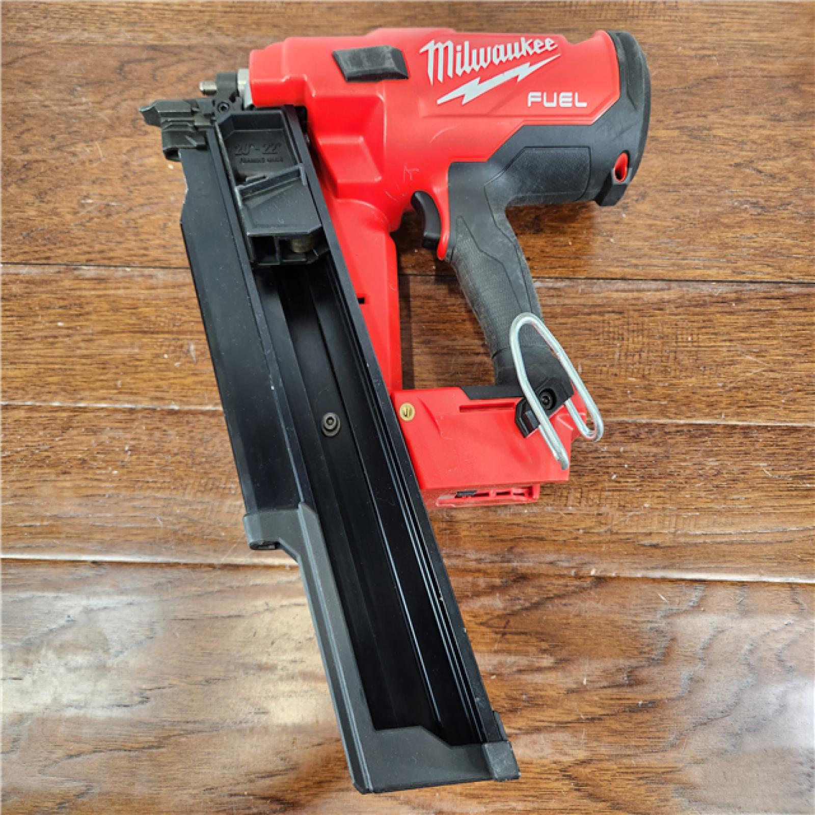 AS-IS Milwaukee M18 FUEL Brushless Cordless 21-Degree 3-1/2 Plastic Collated Framing Nailer (Tool Only)