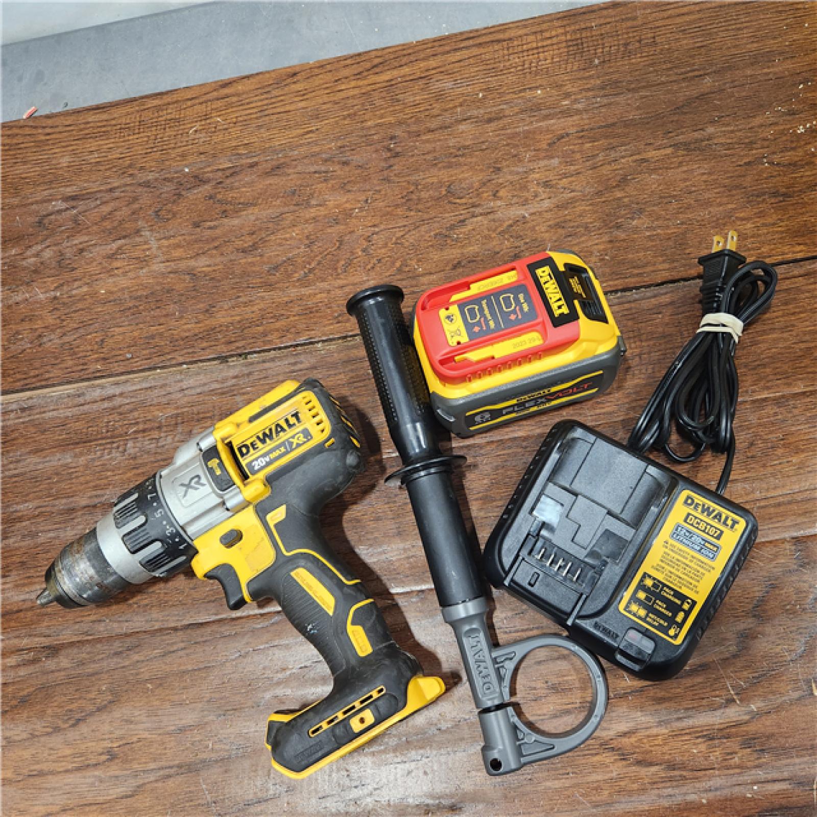 AS-IS Dewalt FLEXVOLT 20 Volt 1/2 in. Brushless Cordless Hammer Drill/Driver Kit (Battery & Charger)