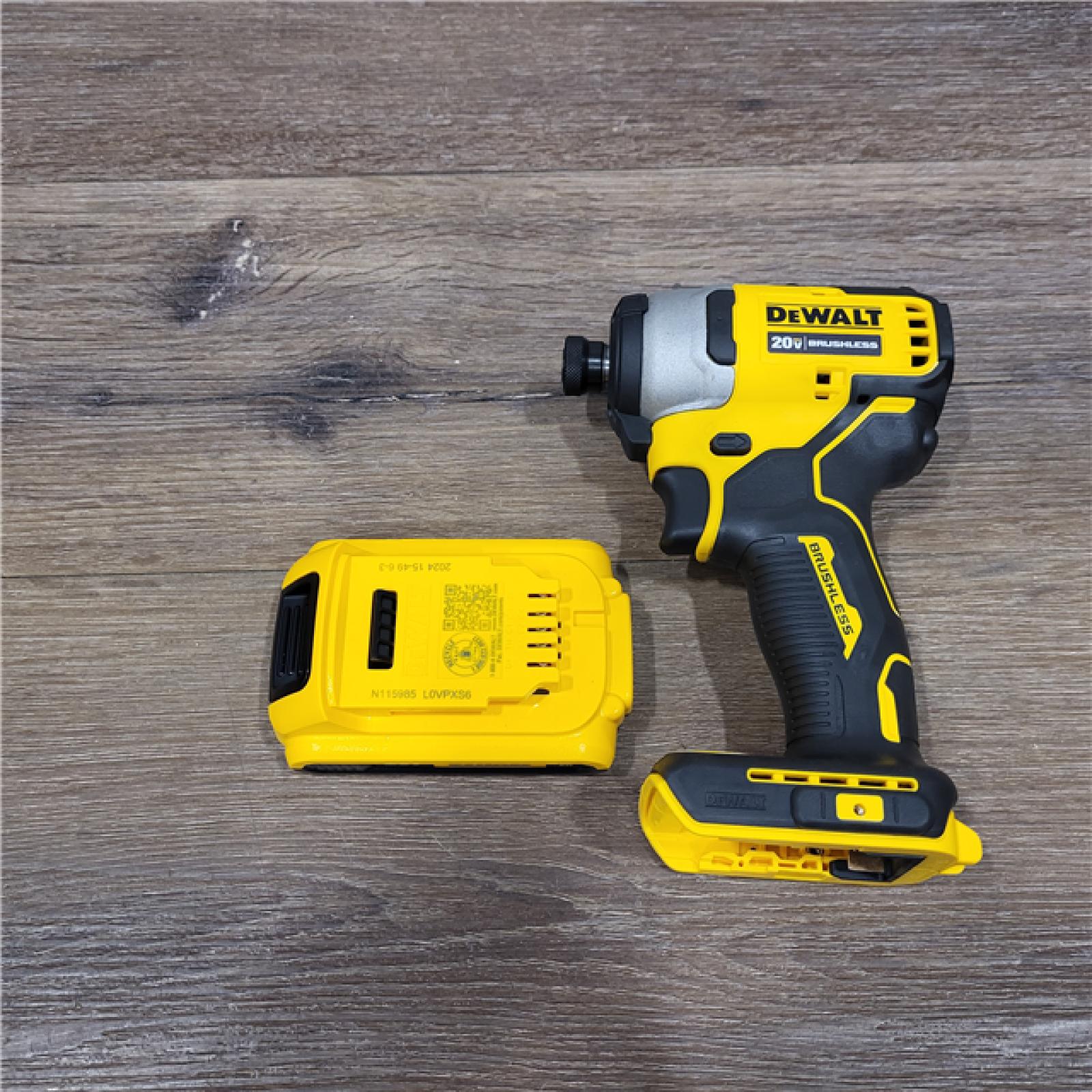 AS-IS DEWALT ATOMIC 20V MAX* Brushless Cordless Compact 1/4 in. Impact Driver Kit