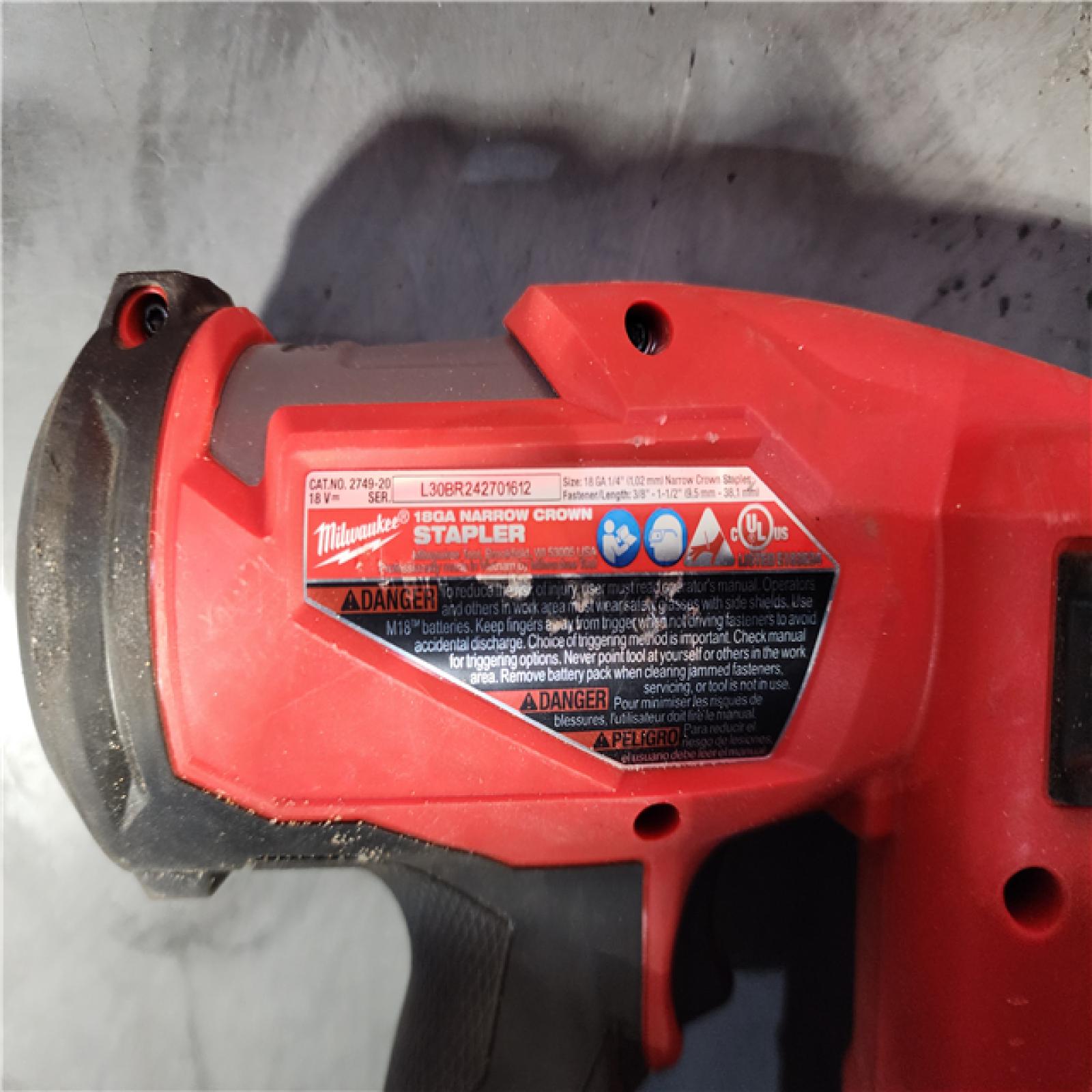 HOUSTON LOCATION - AS-IS M18 FUEL 18-Volt Lithium-Ion Brushless Cordless 18-Gauge 1/4 in. Narrow Crown Stapler (Tool-Only)