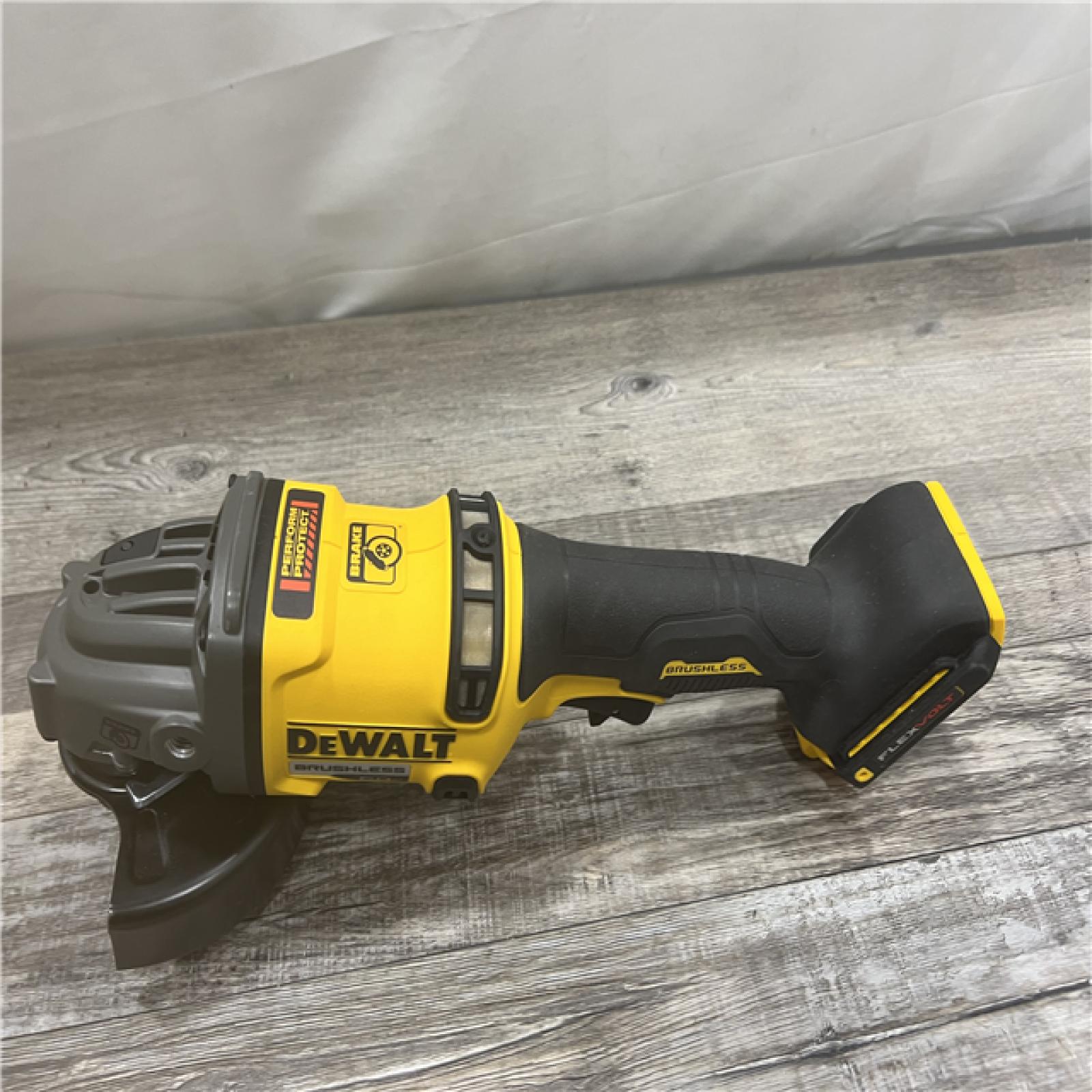 AS-IS DeWalt FLEXVOLT 60V MAX Cordless Grinder  4.5 - 6   9000 RPM  1 EA (115-DCG418B)