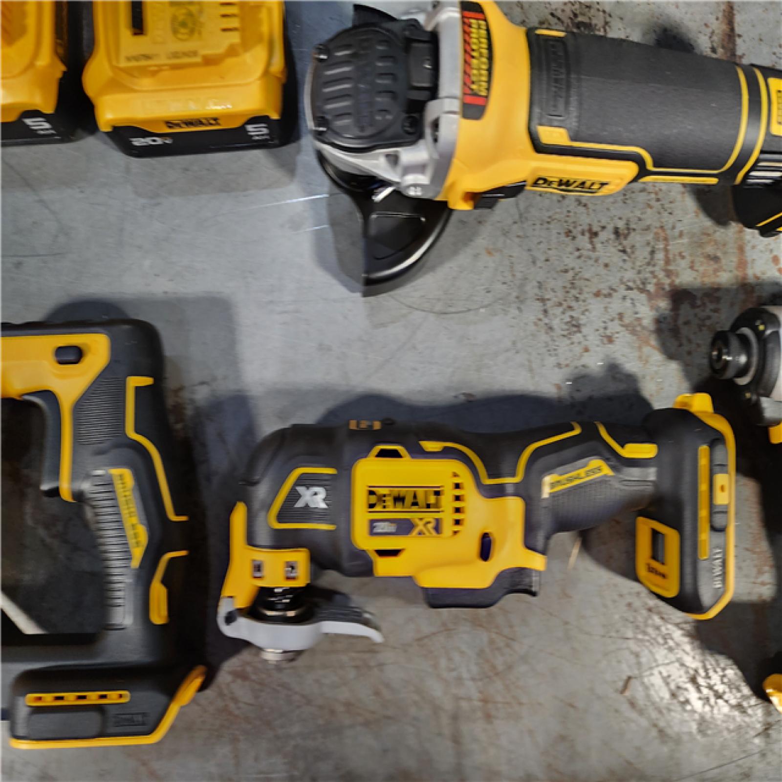 HOUSTON LOCATION - AS-IS DEWALT 20V 6-TOOL COMBO KIT