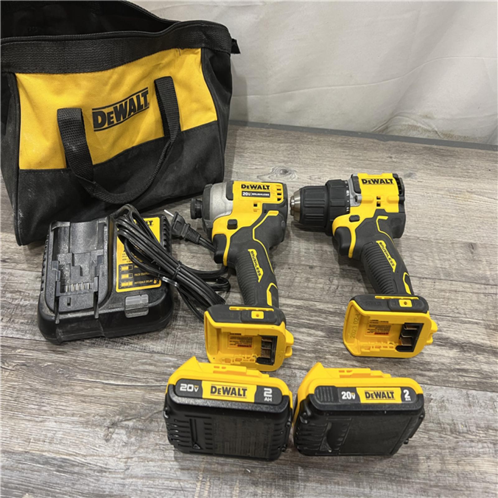 AS-IS DEWALT ATOMIC 20-Volt MAX Lithium-Ion Cordless Combo Kit (2-Tool) with (2) 2.0Ah Batteries, Charger and Bag