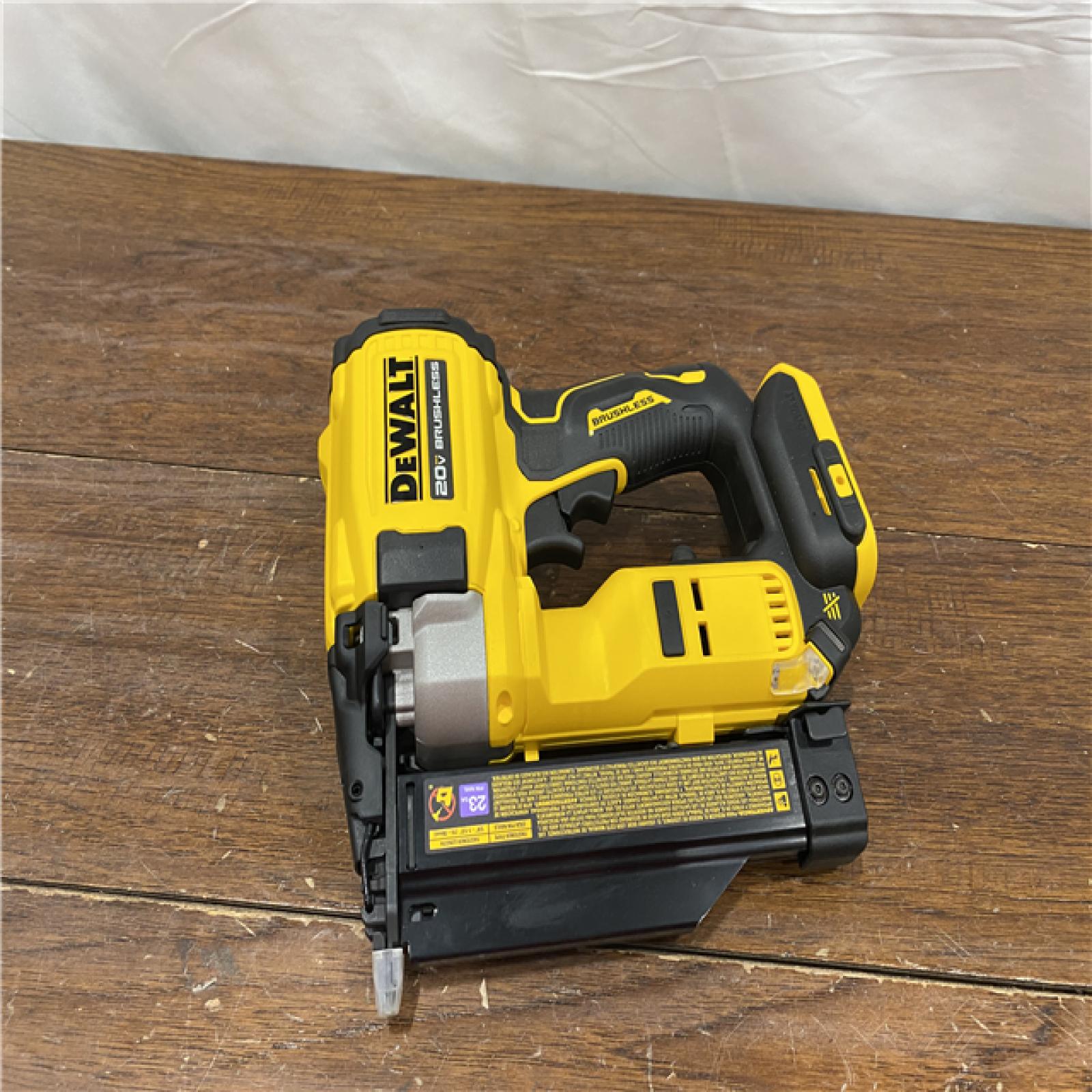 AS-ISDeWalt 20V MAX 23 Ga. Cordless Compact Pin Nailer Tool Only 20 V