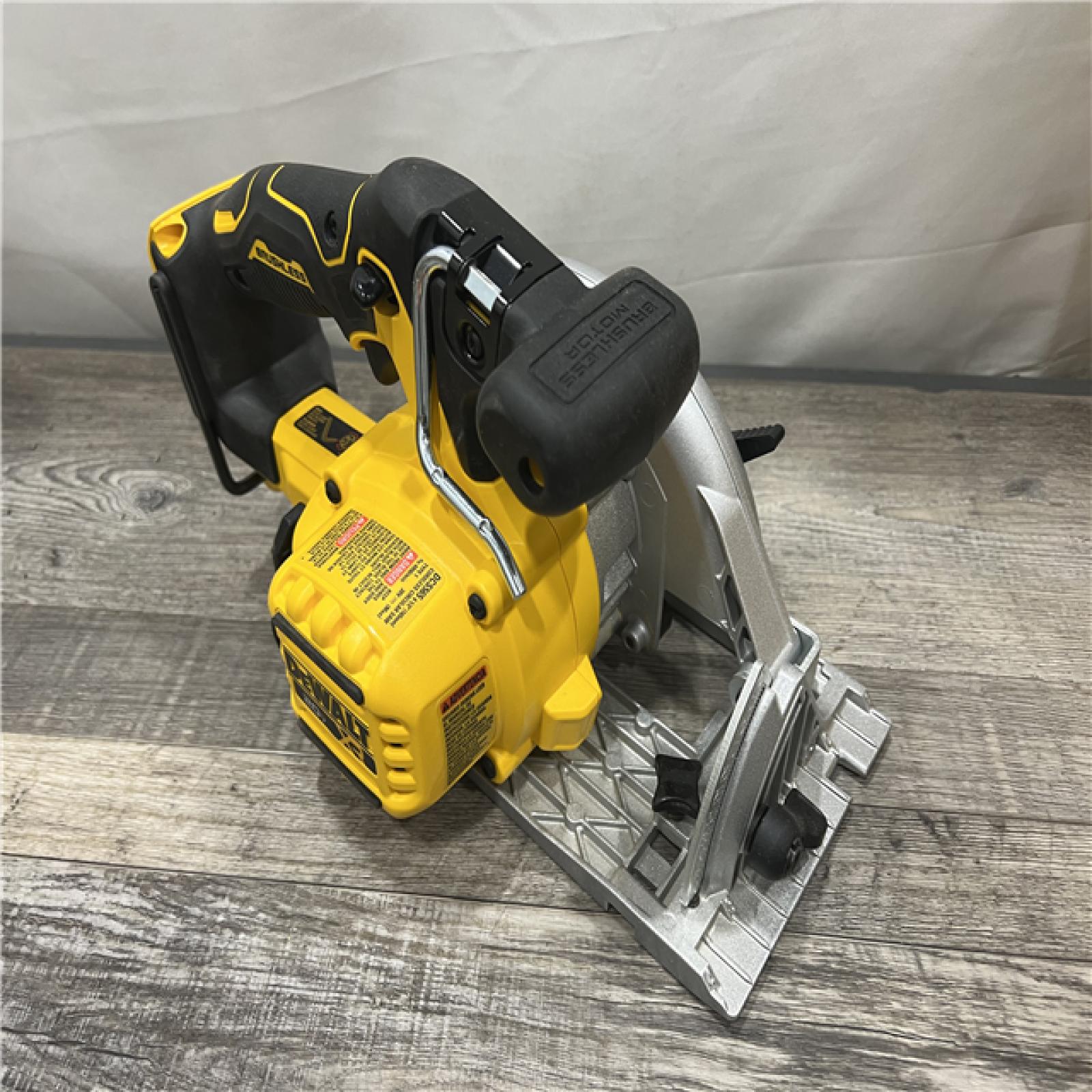 AS-IS DeWALT DCS565B 20V Max Brushless 6.5   Cordless Circular Saw