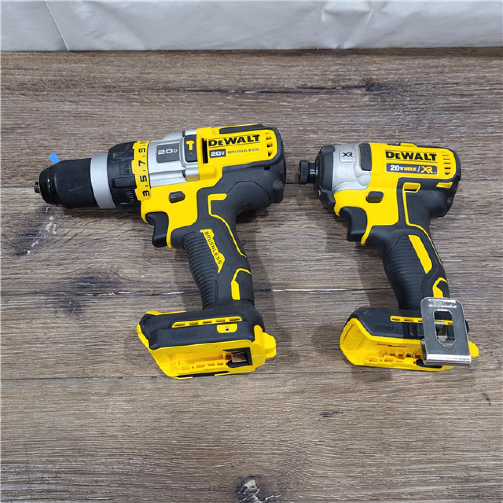 AS-IS DEWALT 20V MAX Cordless Brushless Hammer Drill/Driver 2 Tool Combo Kit with FLEXVOLT ADVANTAGE