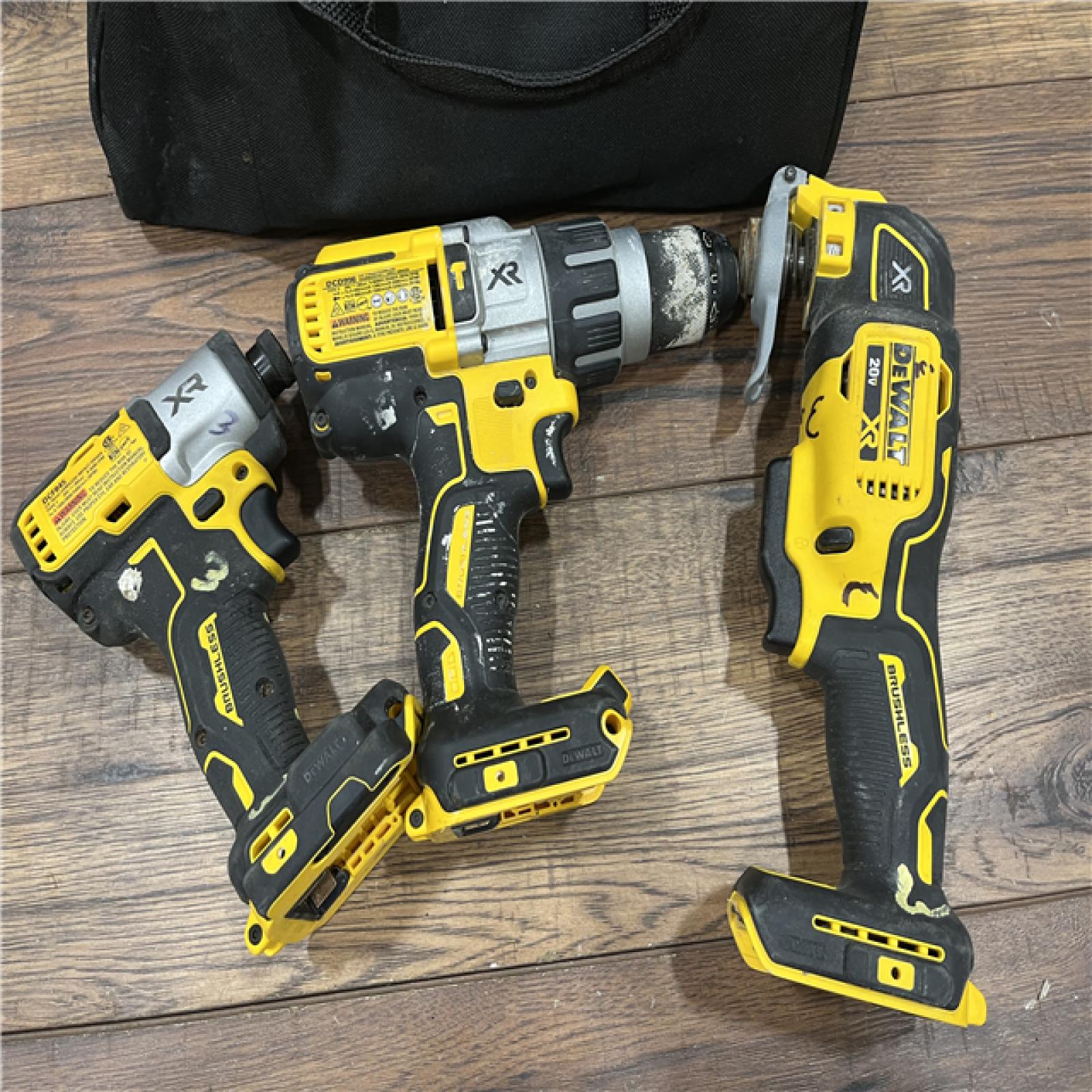 AS-IS DEWALT 20-Volt Lithium-Ion Cordless 3-Tool Combo Kit with FLEXVOLT 9 Ah and 20V 6 Ah Batteries and Charger