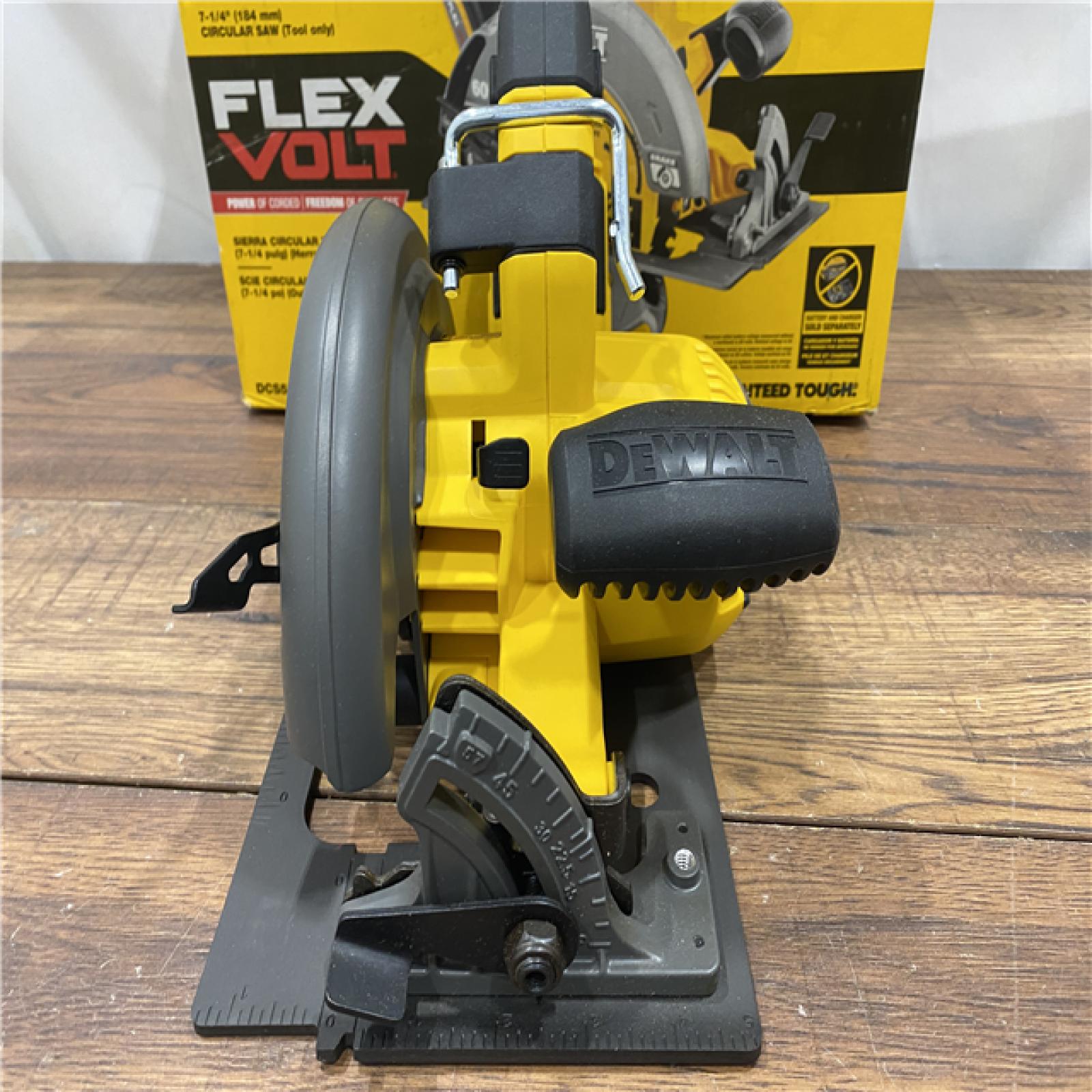 AS IS DeWALT Flexvolt Max 7-1/4  60V Brushless Circular Saw DCS578B