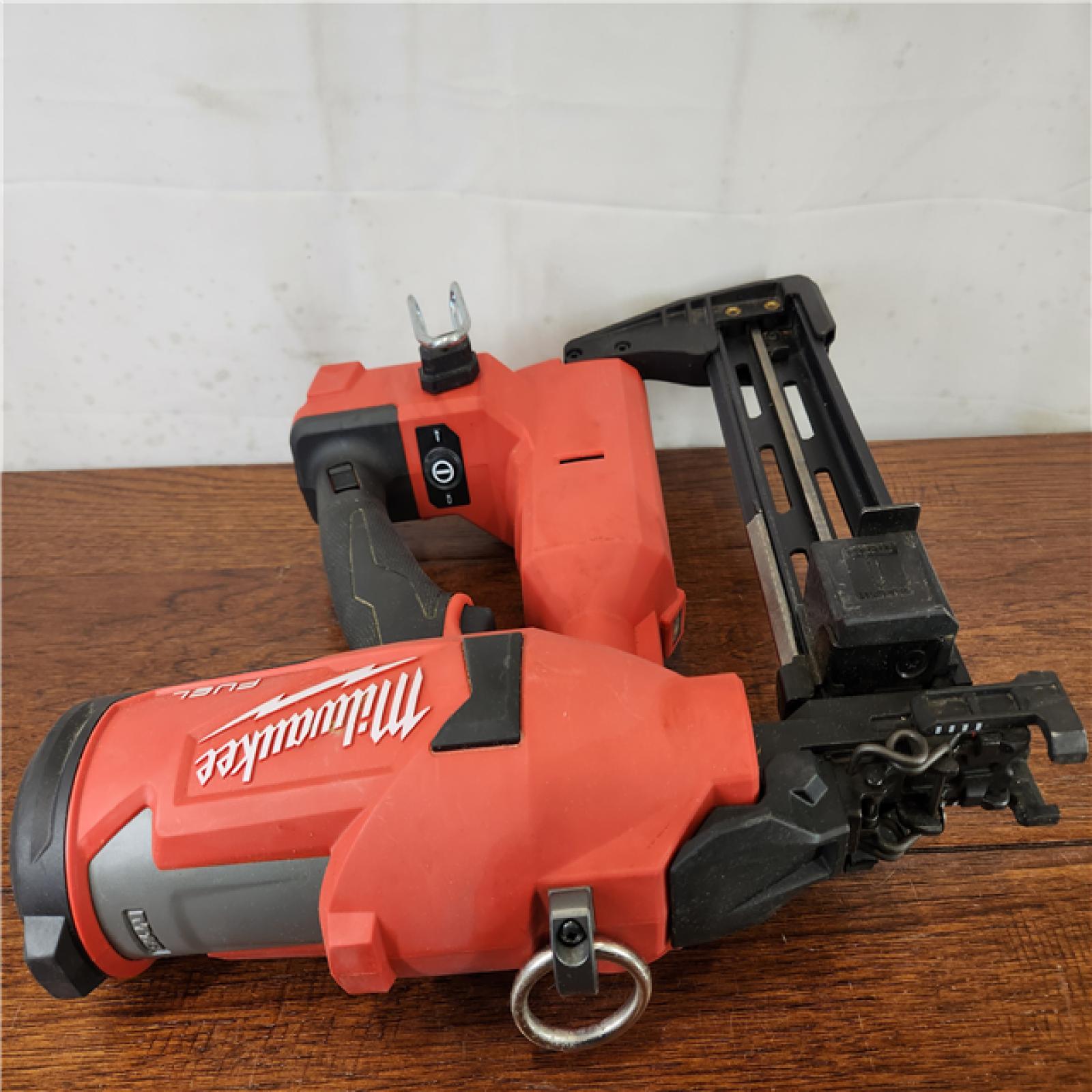 AS-IS Milwaukee M18 FUEL Brushless Cordless 9-Gauge 2 Utility Fencing Stapler (Tool Only)