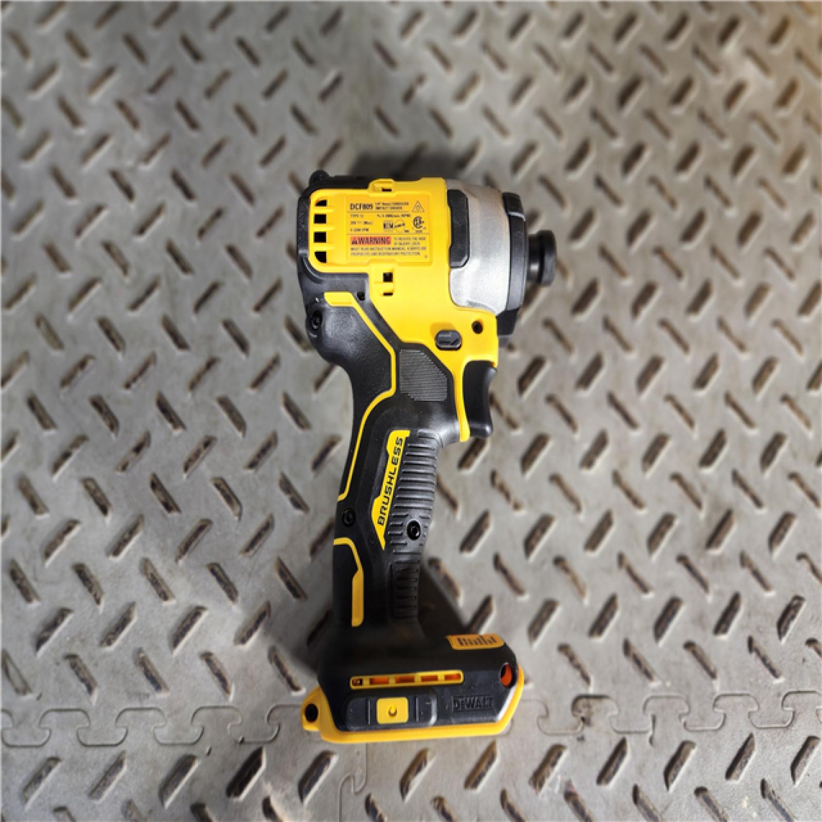 HOUSTON LOCATION - AS-IS (APPEARS LIKE NEW) DEWALT ATOMIC 20V MAX* Brushless Cordless Compact 1/4 in. Impact Driver Kit