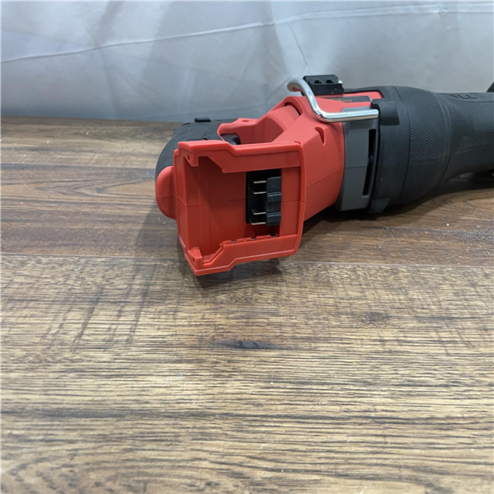 AS-IS Milwaukee M18 FUEL 18-V Lithium-Ion Brushless Cordless Sawzall Reciprocating Saw Kit with (1) FORGE 6.0Ah Battery