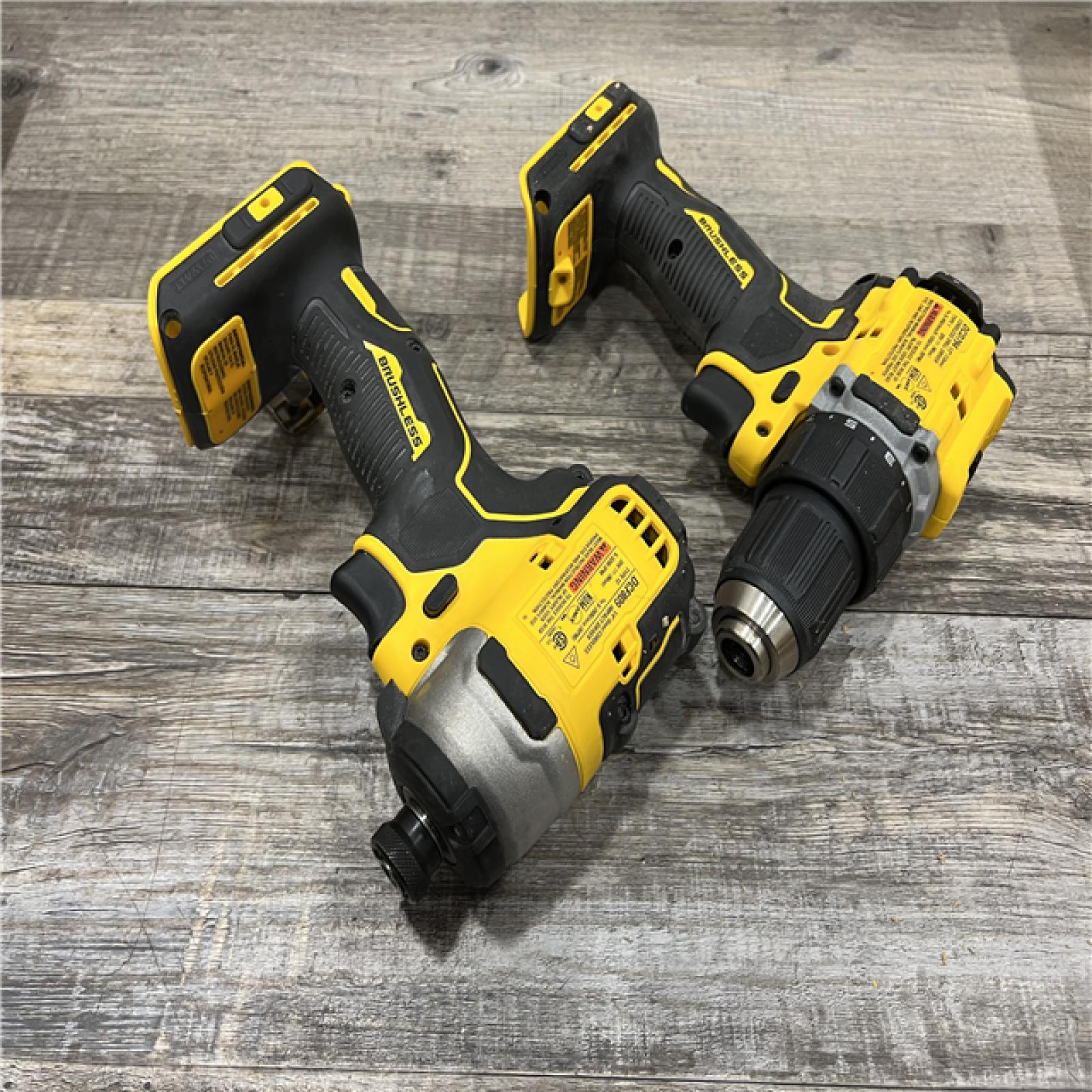 AS-IS DEWALT ATOMIC 20-Volt MAX Lithium-Ion Cordless Combo Kit (2-Tool) with (2) 2.0Ah Batteries, Charger and Bag