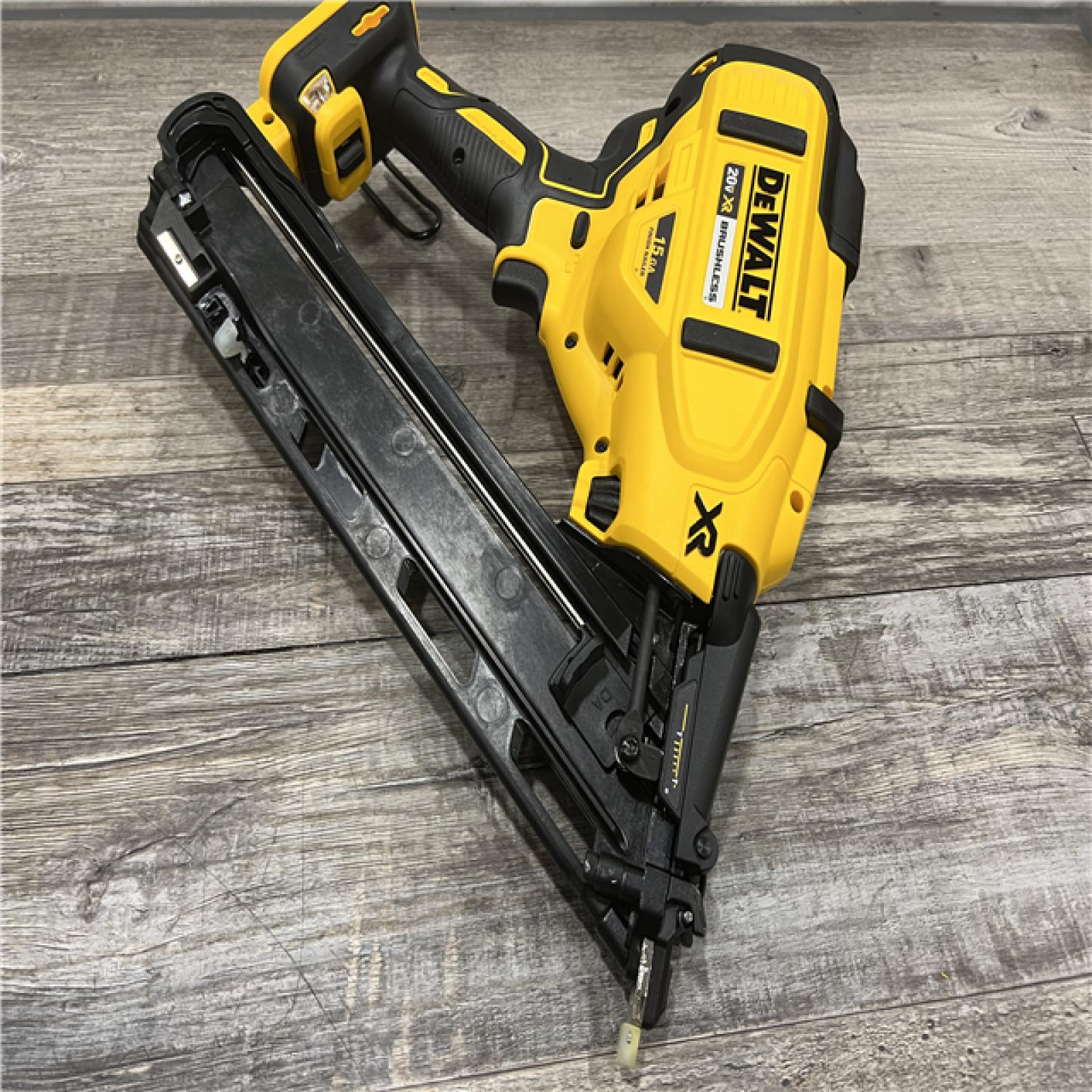 AS-IS DEWALT 20V MAX XR 15 Ga. Cordless 34 Deg Nailer 20 V