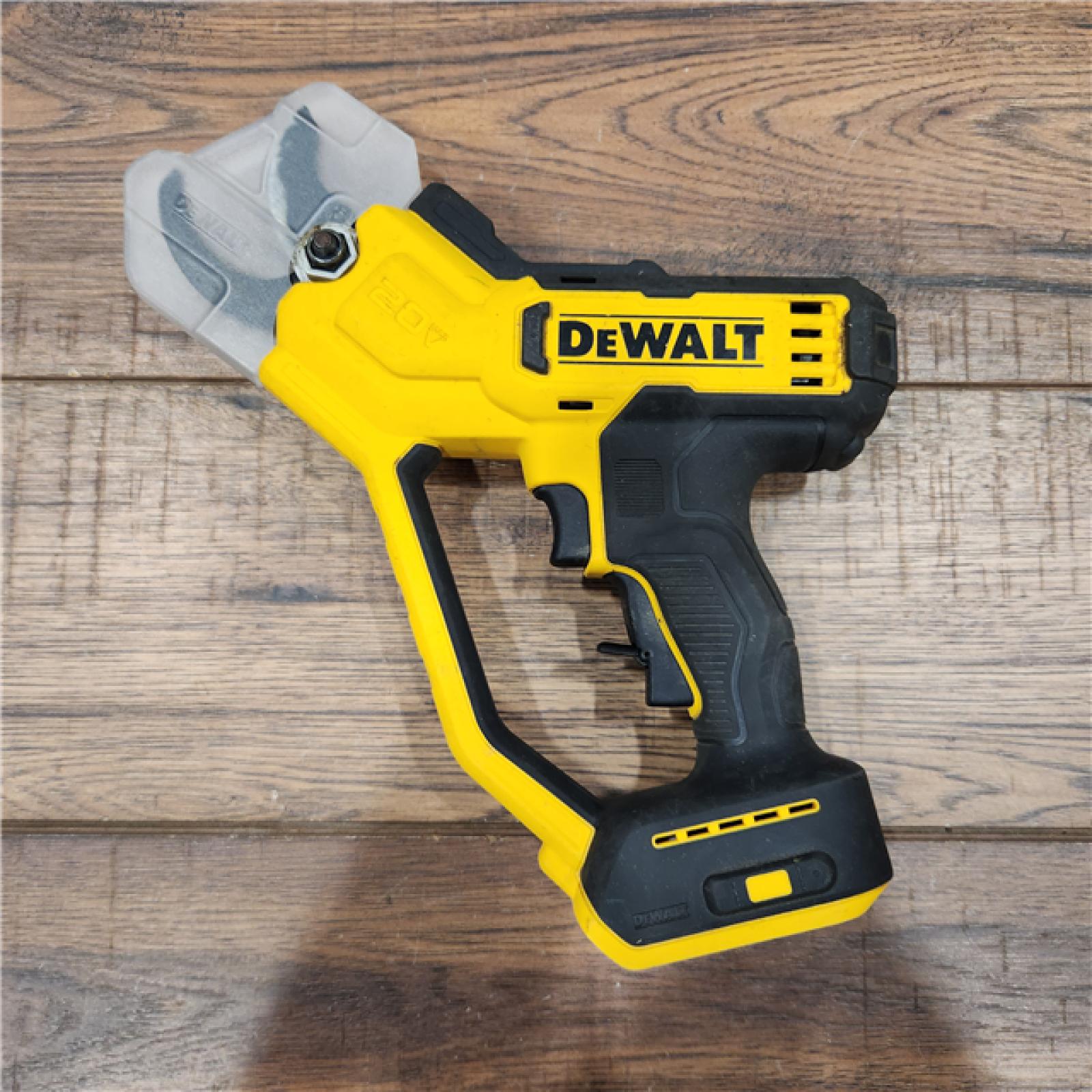 AS-IS DeWALT 20V MAX Cordless Multi Use Pruner Kit