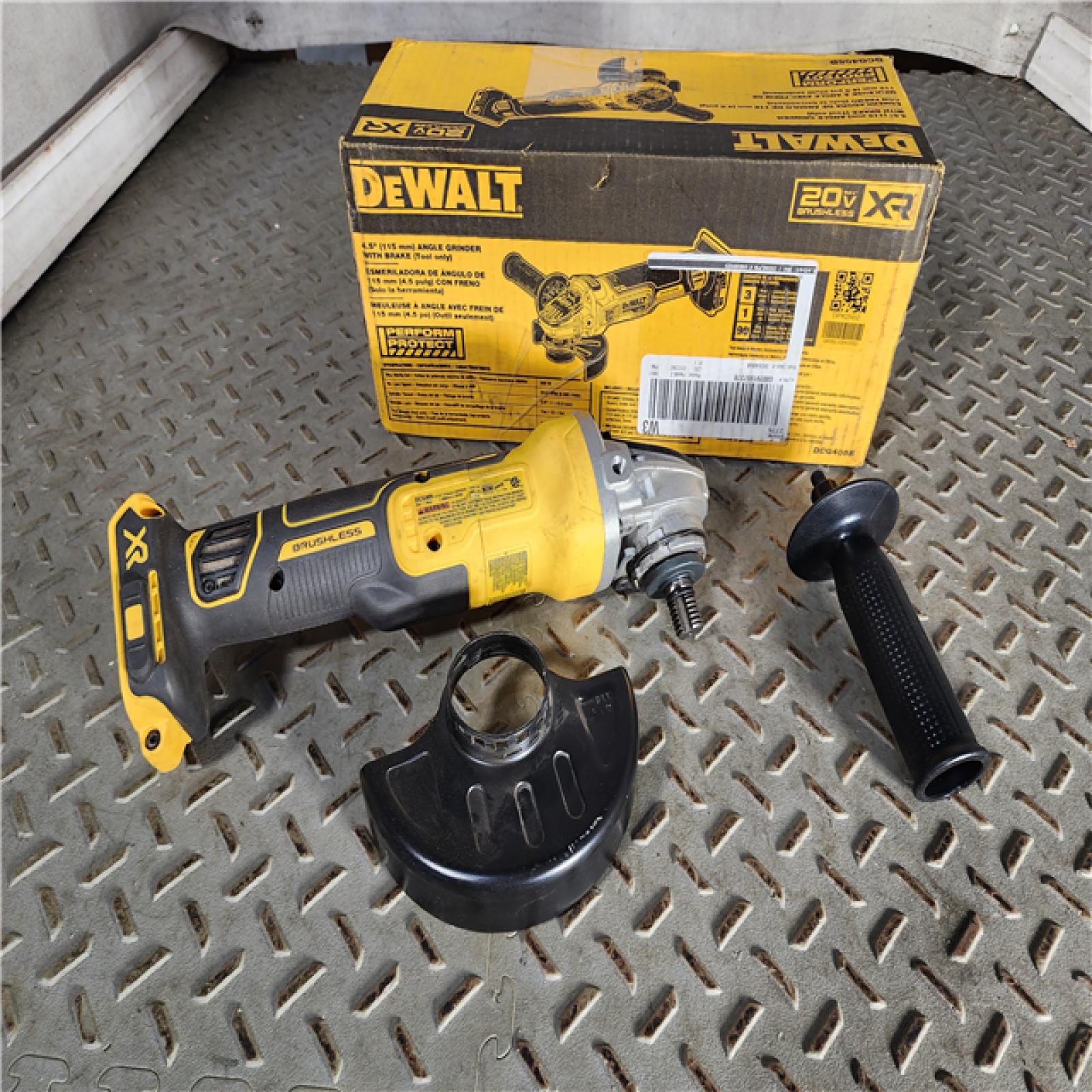 HOUSTON LOCATION - AS-IS DeWalt DCG405B 20V Max XR 4.5-Inch Slide Switch Small Angle Grinder (Tool Only)