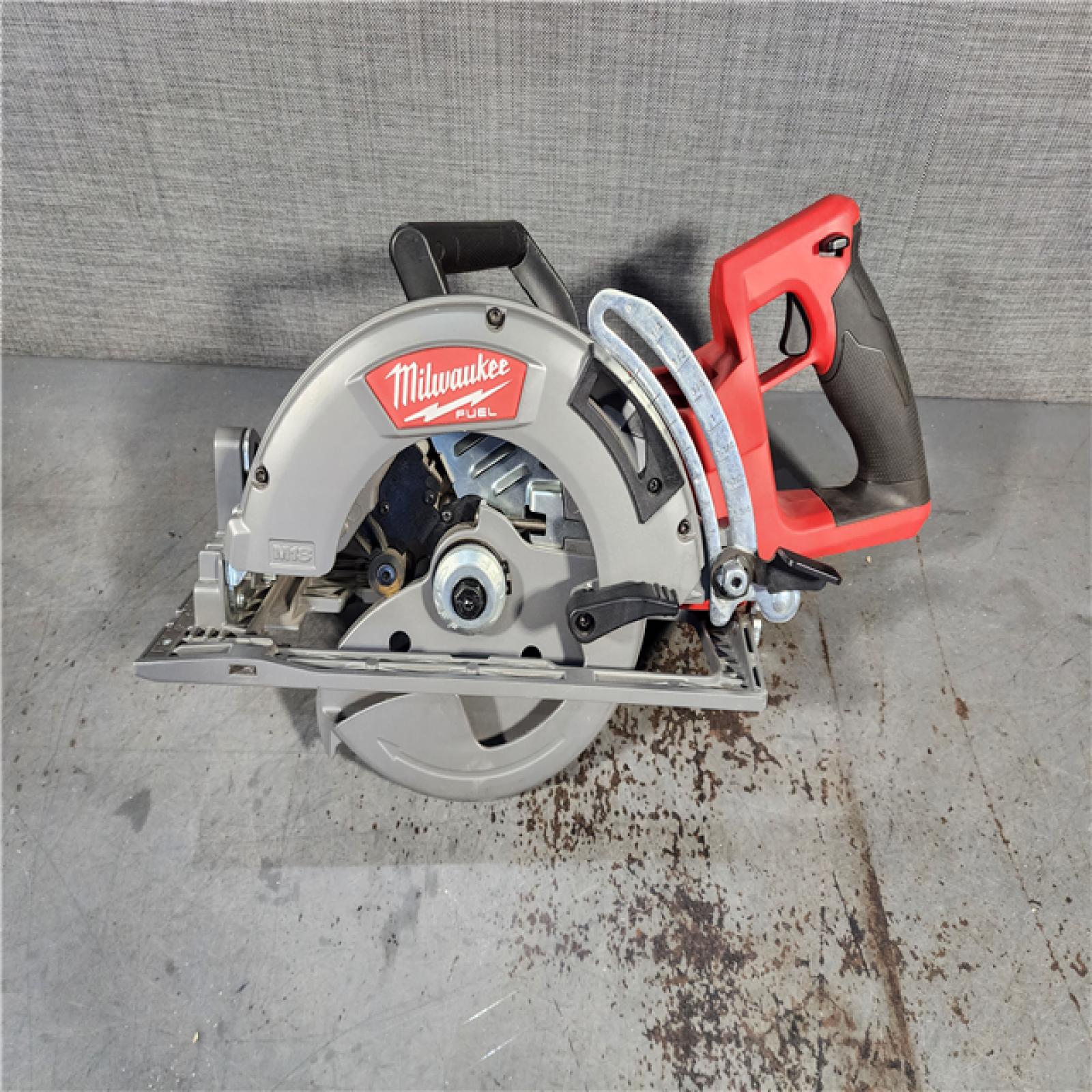 HOUSTON LOCATION - AS-IS Milwaukee 2830-20 Rear Handle Circular Saw M18 FUEL 7-1/4  Cordless Brushless (Tool Only)