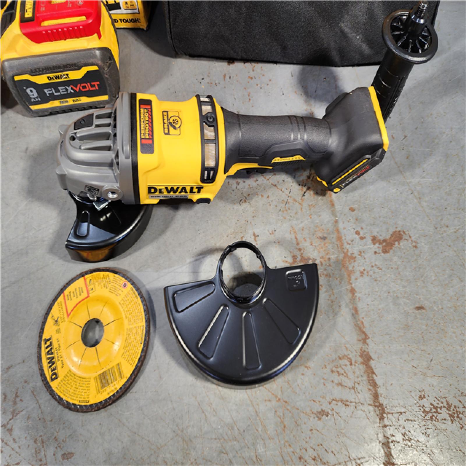 HOUSTON LOCATION - AS-IS (APPEARS LIKE NEW) DeWalt Flexvolt 60V Max Cordless Grinder  4.5 in; 6 in  Kit  1 KT (115-DCG418X2)