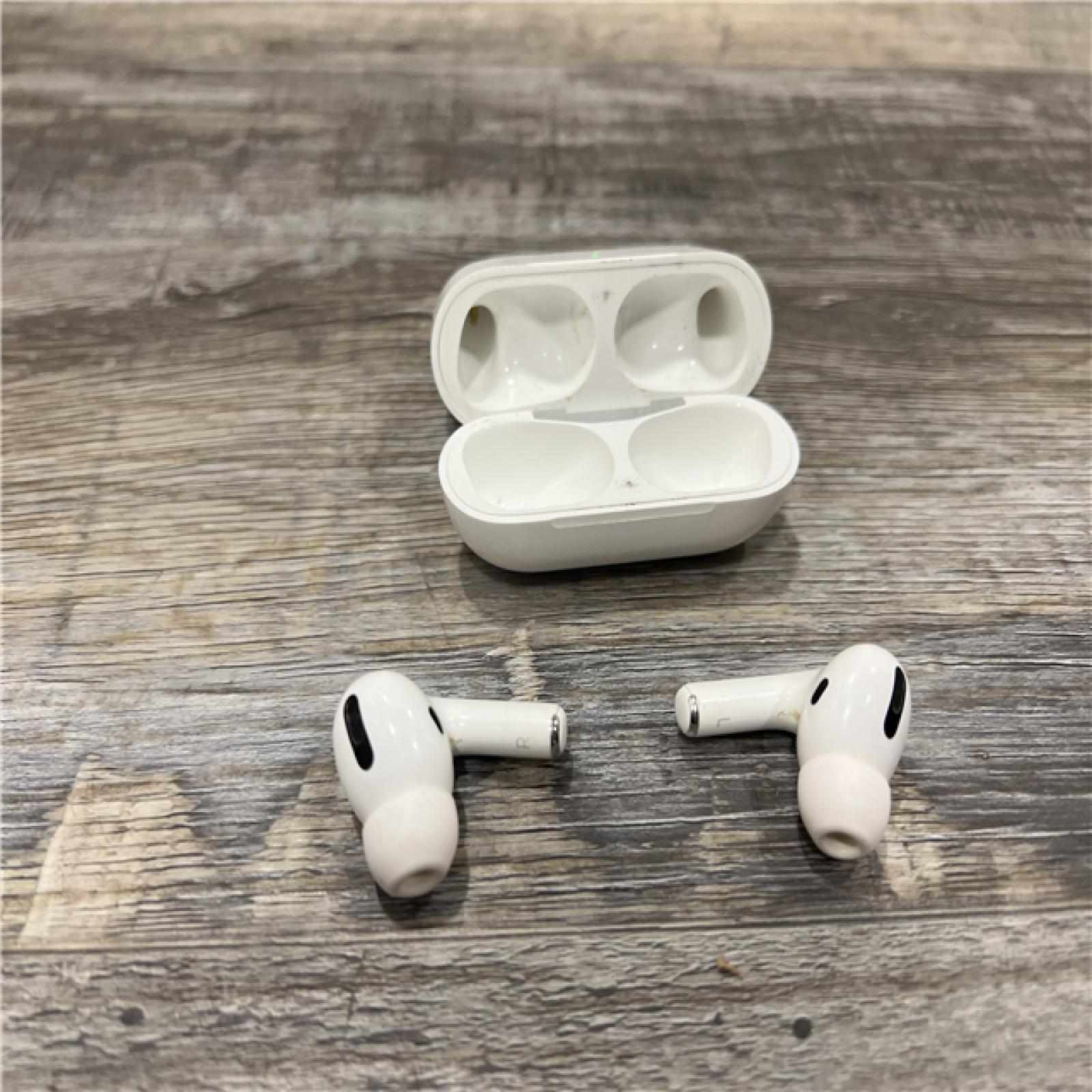 AS-IS AirPods Pro 1 AND MagSafe Charging Case