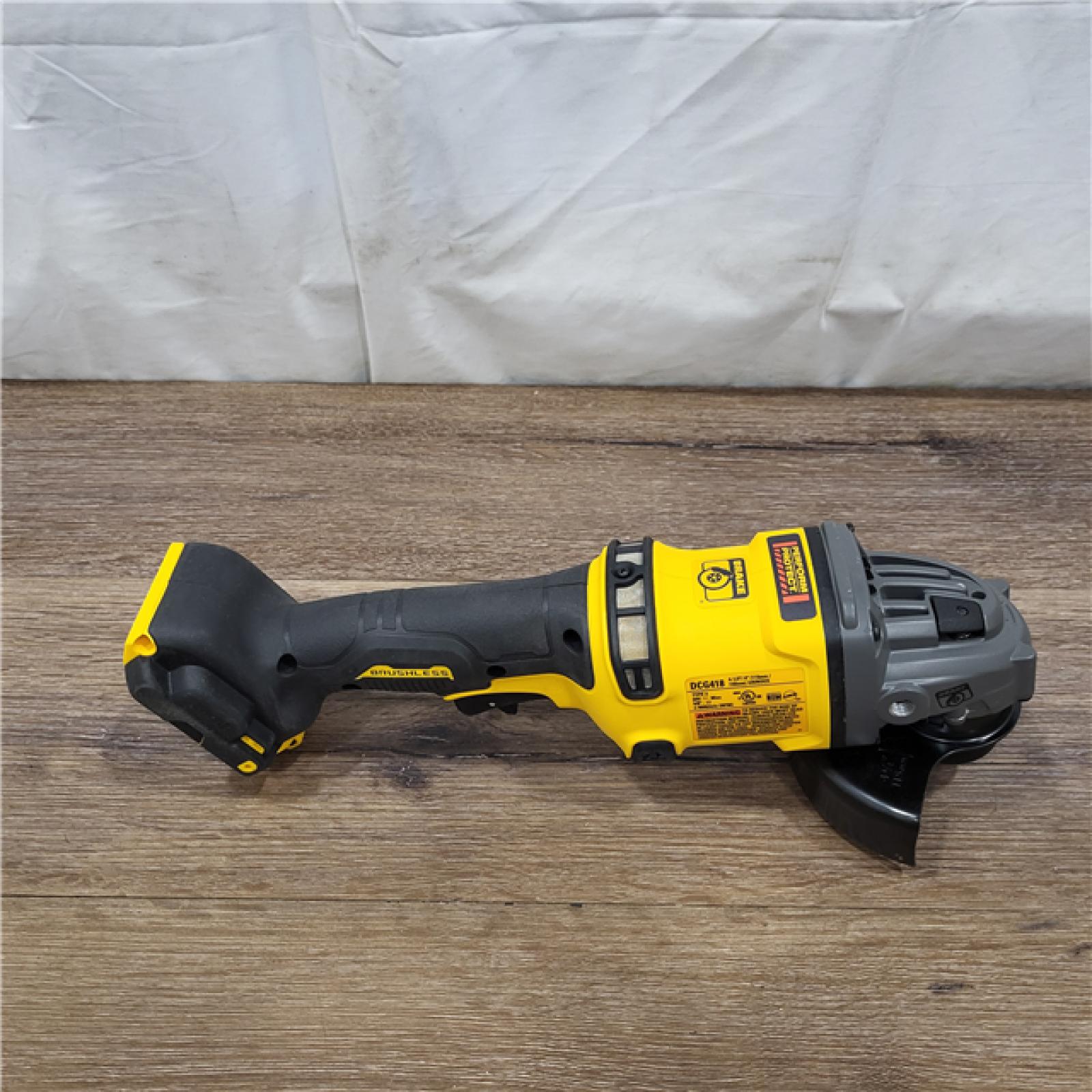 AS-IS DeWalt FLEXVOLT 60V MAX Cordless Grinder  4.5 - 6   9000 RPM  1 EA (115-DCG418B)