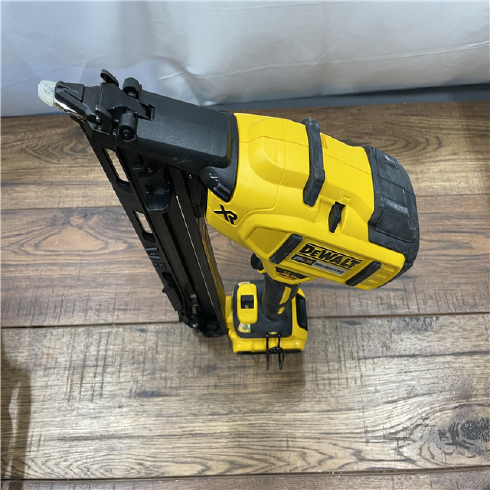 AS-IS DEWALT 20V MAX XR Lithium-Ion Cordless 15-Gauge Finish Nailer