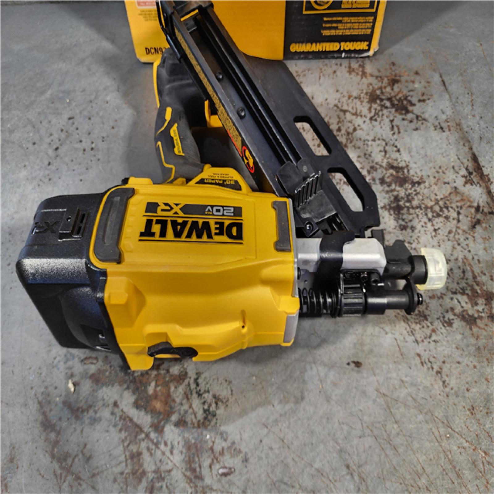 HOUSTON LOCATION - AS-IS DEWALT 20-Volt 30Â° Cordless Framing Nailer (Tool-Only)