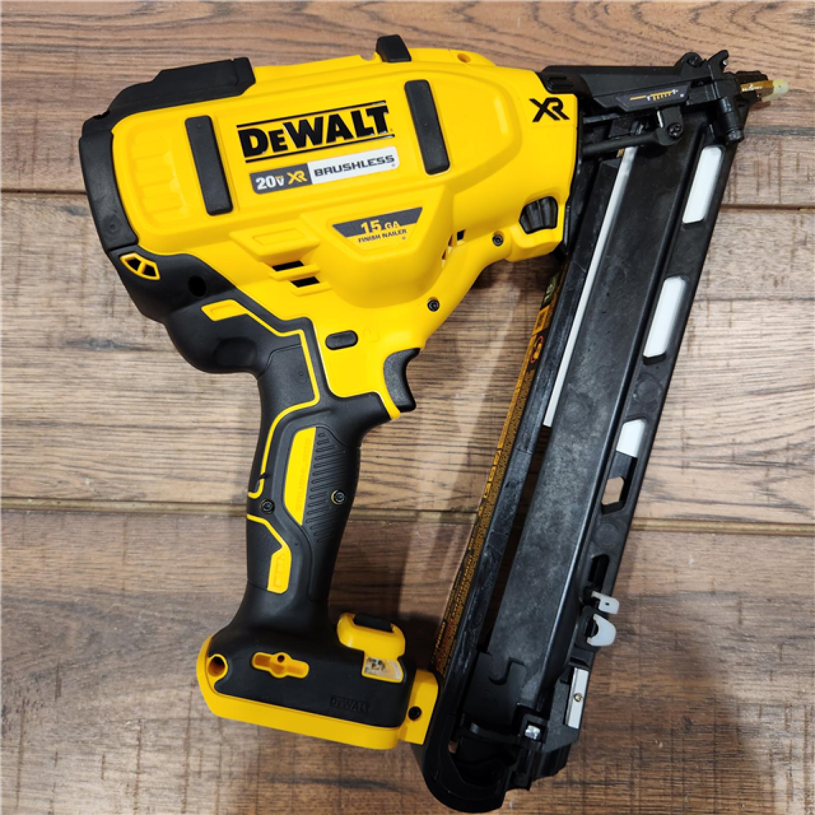 AS-IS DEWALT 20V MAX XR 15 Ga. Cordless 34 Deg Nailer 20 V