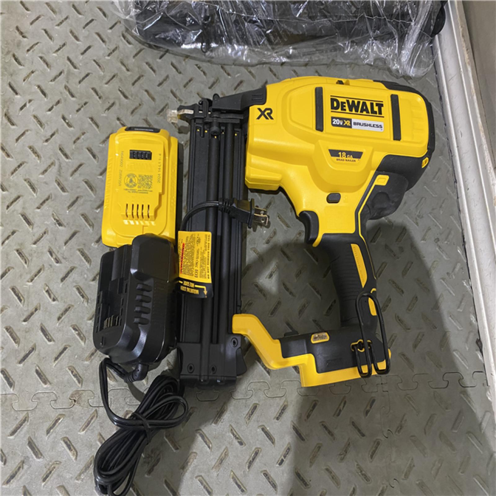 Houston location AS-IS DeWalt DCN680D1 20-Volt MAX XR Cordless Brad Nailer Kit  Brushless Motor  18 Gauge - Quantity 1 (charge & battery included)