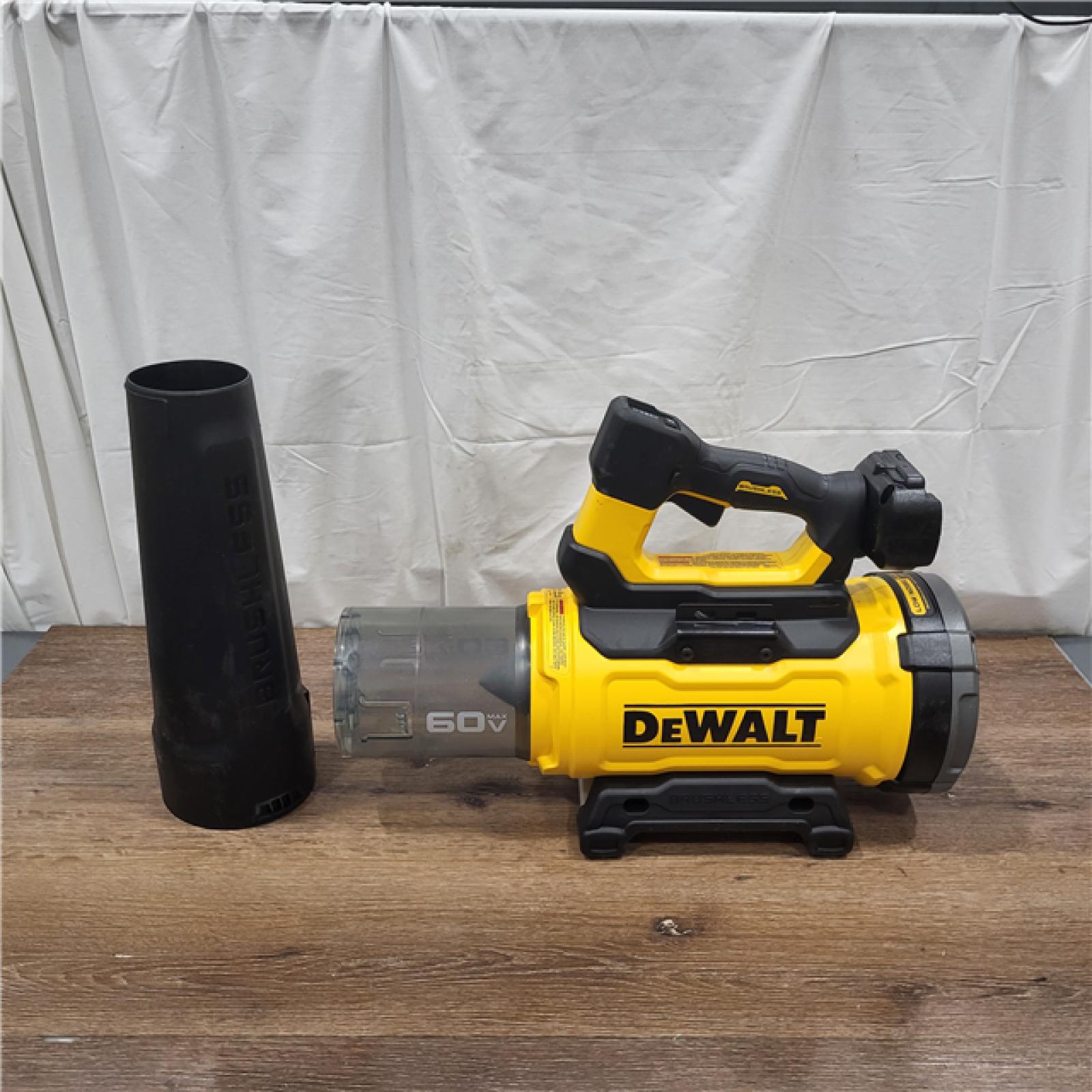 AS-IS FLEXVOLT 60V MAX 160 MPH 760 CFM Brushless Cordless  and Charger