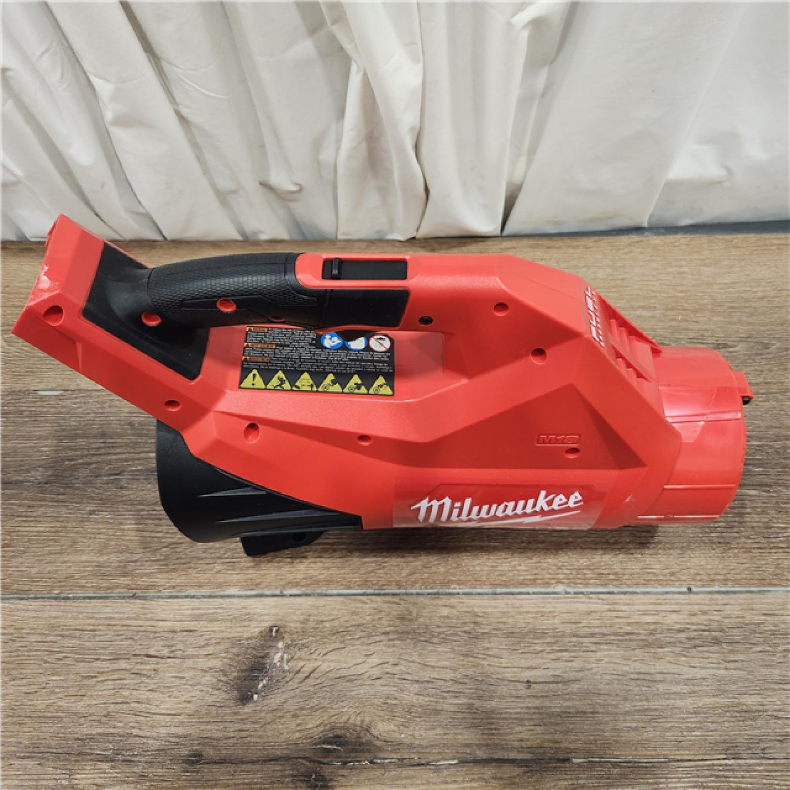 AS-IS M18 FUEL 120 MPH 500 CFM 18V Brushless Cordless Battery Powered Leaf Blower Kit W/12.0 Ah FORGE Battery & Rapid Charger