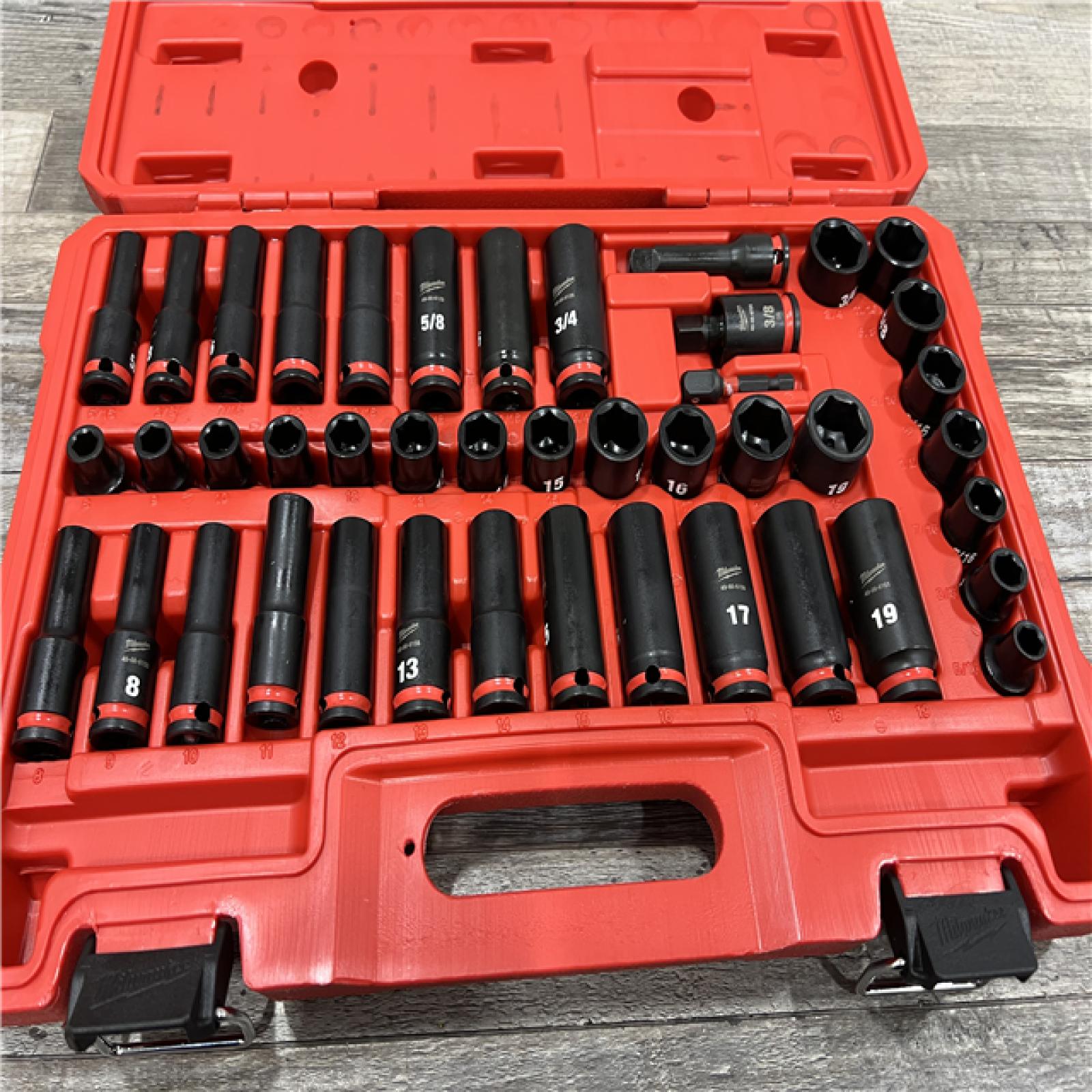 AS-IS Milwaukee Tool 43 Pc 3/8 Drive Deep Socket Set - 5/16 to 3/4, 8 to 19mm, 6 Points | Part #49-66-7009