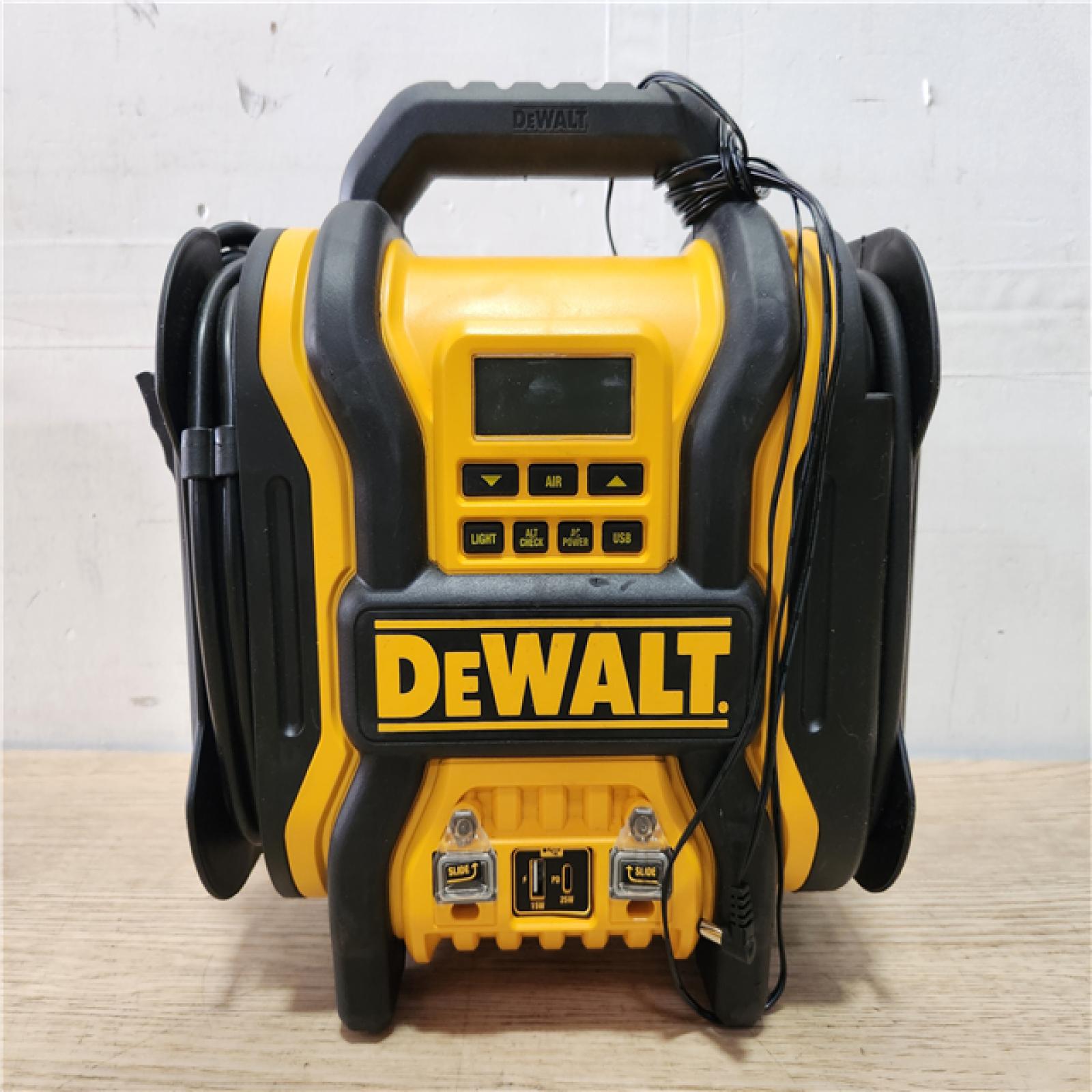 Phoenix Location DEWALT Portable Power 2000 Peak Amp Jump Starter w/Digital Compressor