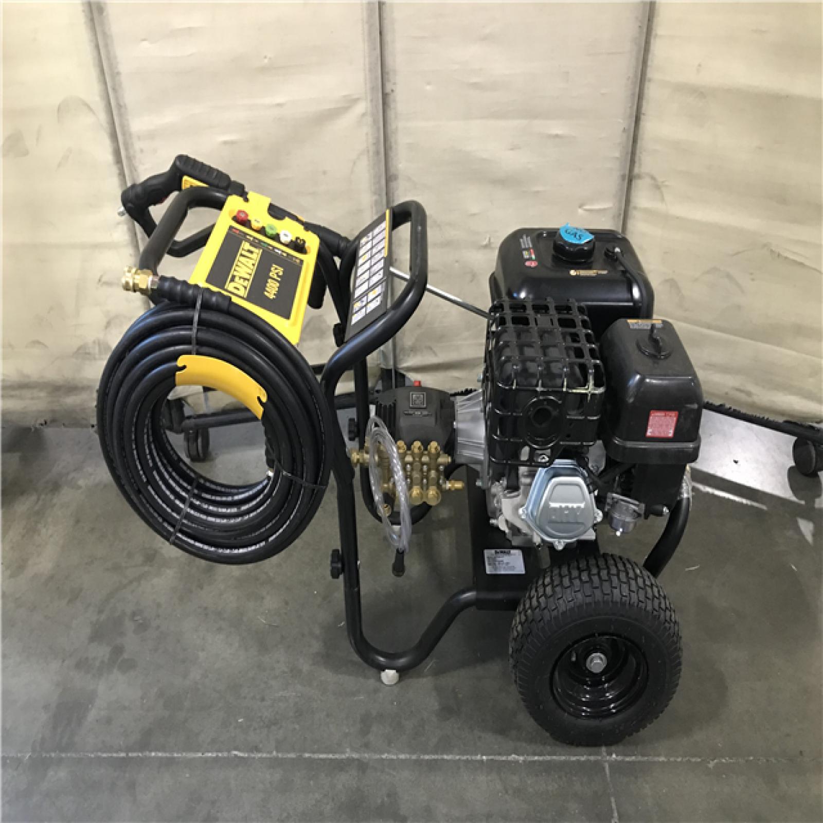 California NEW DEWALT 4400 PSI 4.0 GPM Gas Cold Water Pressure Washer with 420cc Engine