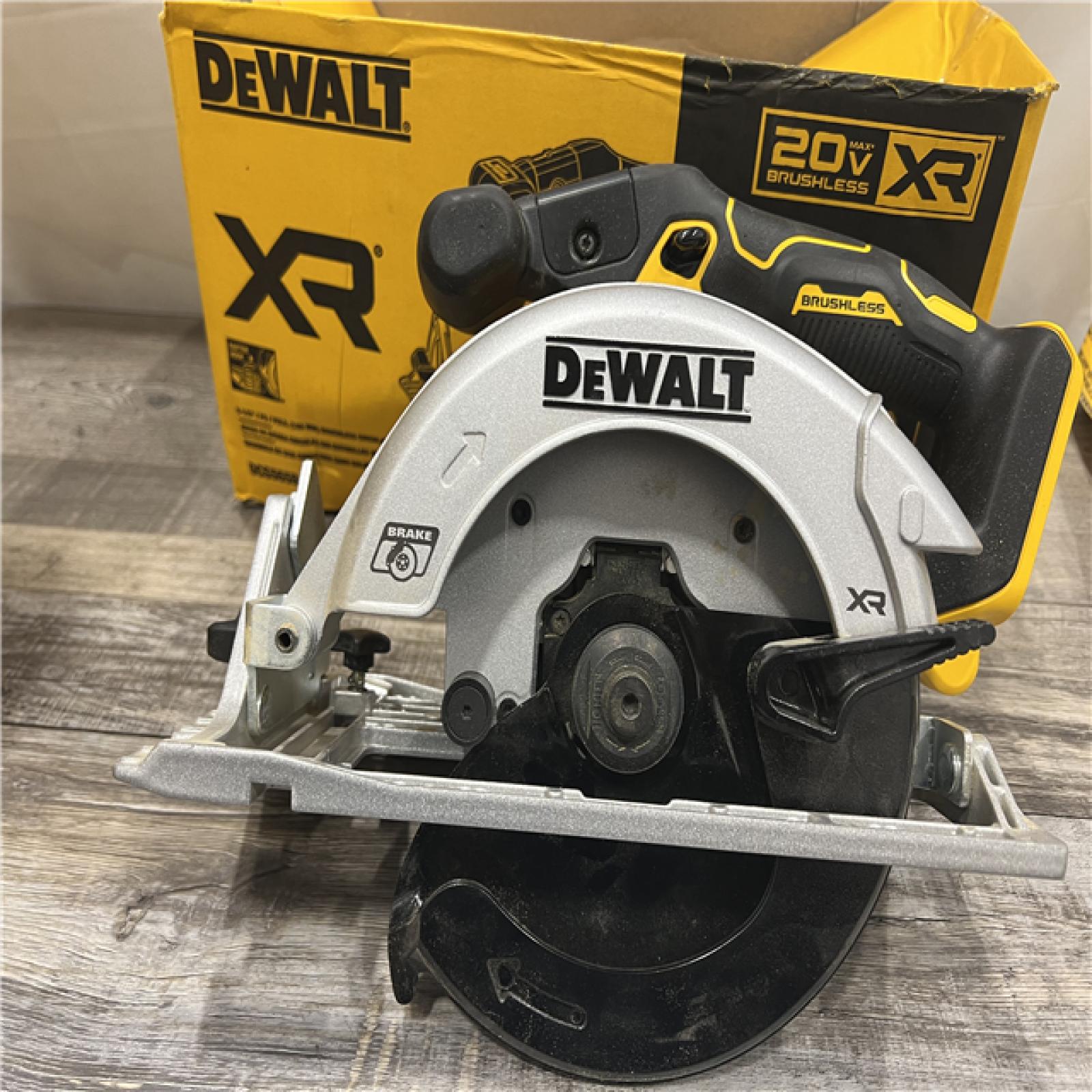 AS-IS DeWALT DCS565B 20V Max Brushless 6.5   Cordless Circular Saw