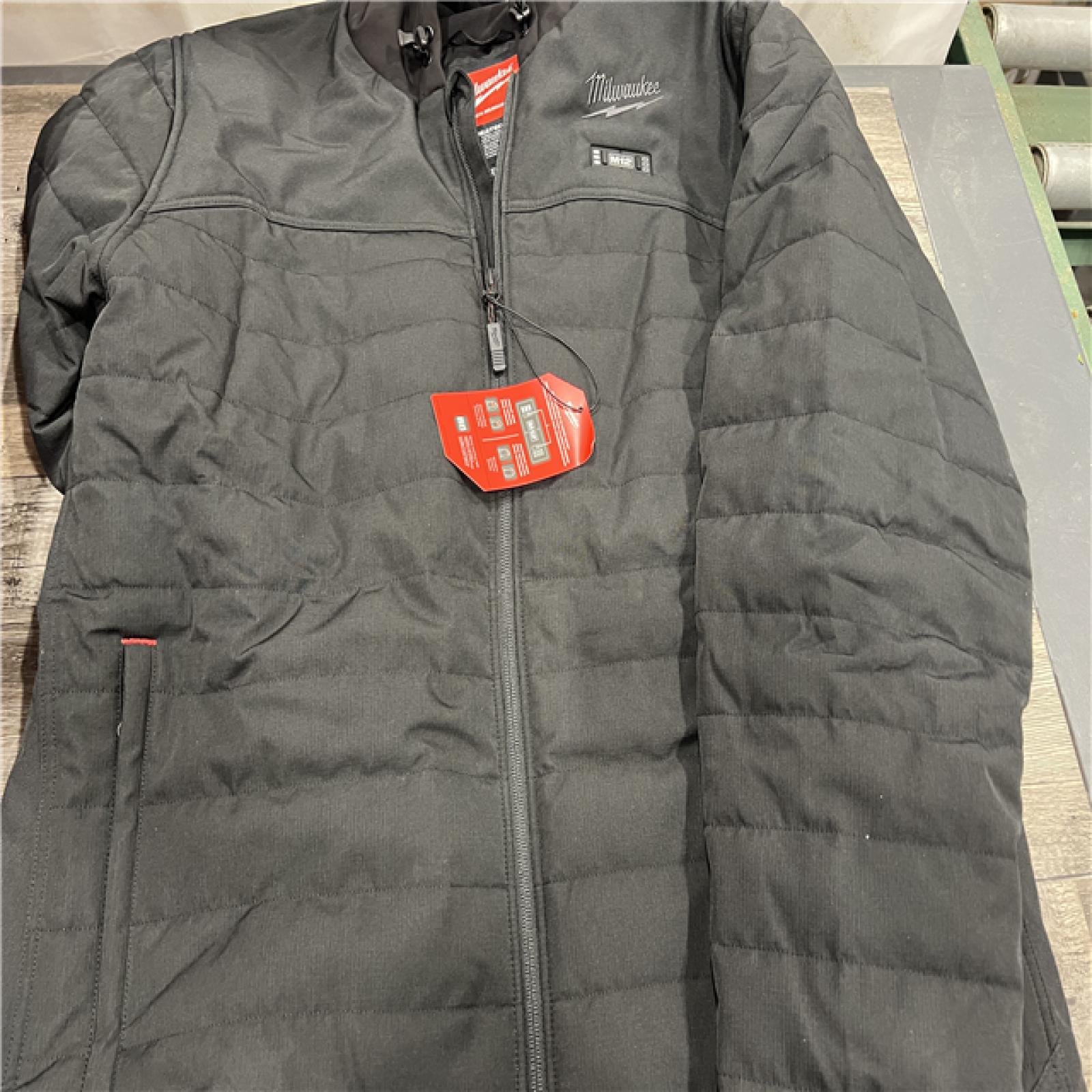 AS-IS Milwaukee M12 12V Mens Heated Axis Hooded Jacket with Battery, Black, Size XL - M102B-21XL