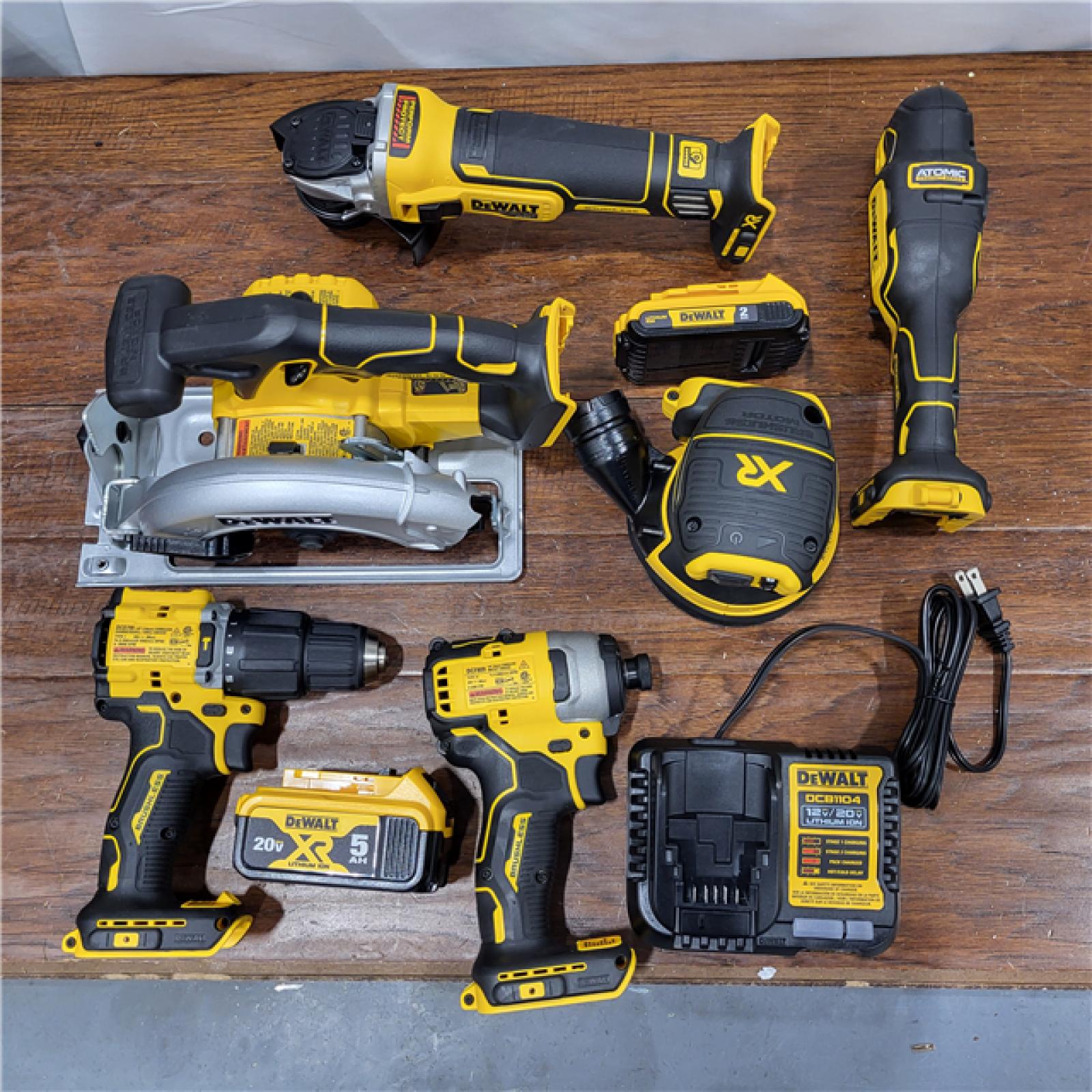 AS-IS Dewalt 20-Volt MAX ToughSystem Lithium-Ion 6-Tool Cordless Combo Kit