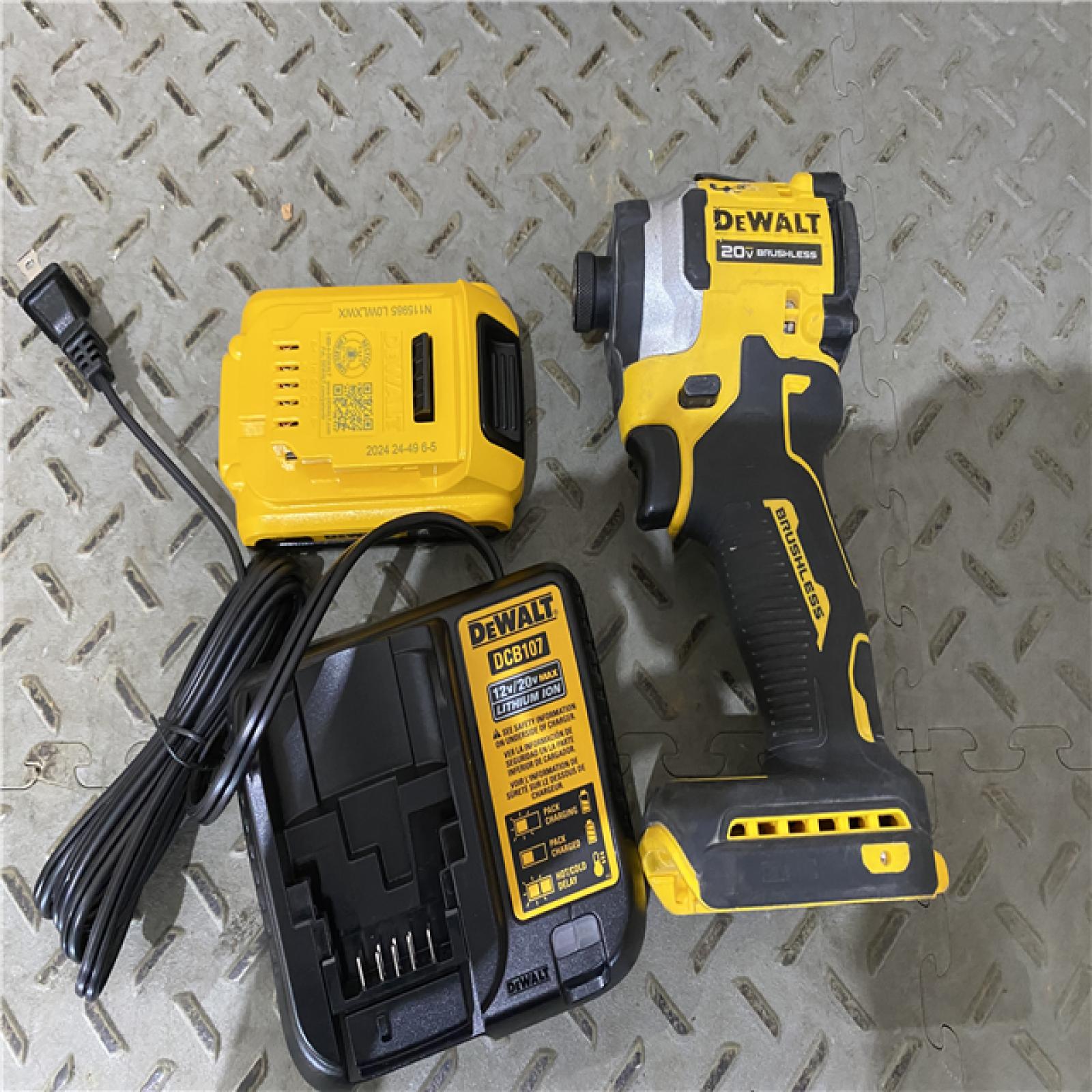 Houston location AS-IS DEWALT ATOMIC 20V MAX* Brushless Cordless Compact 1/4 in. Impact Driver Kit