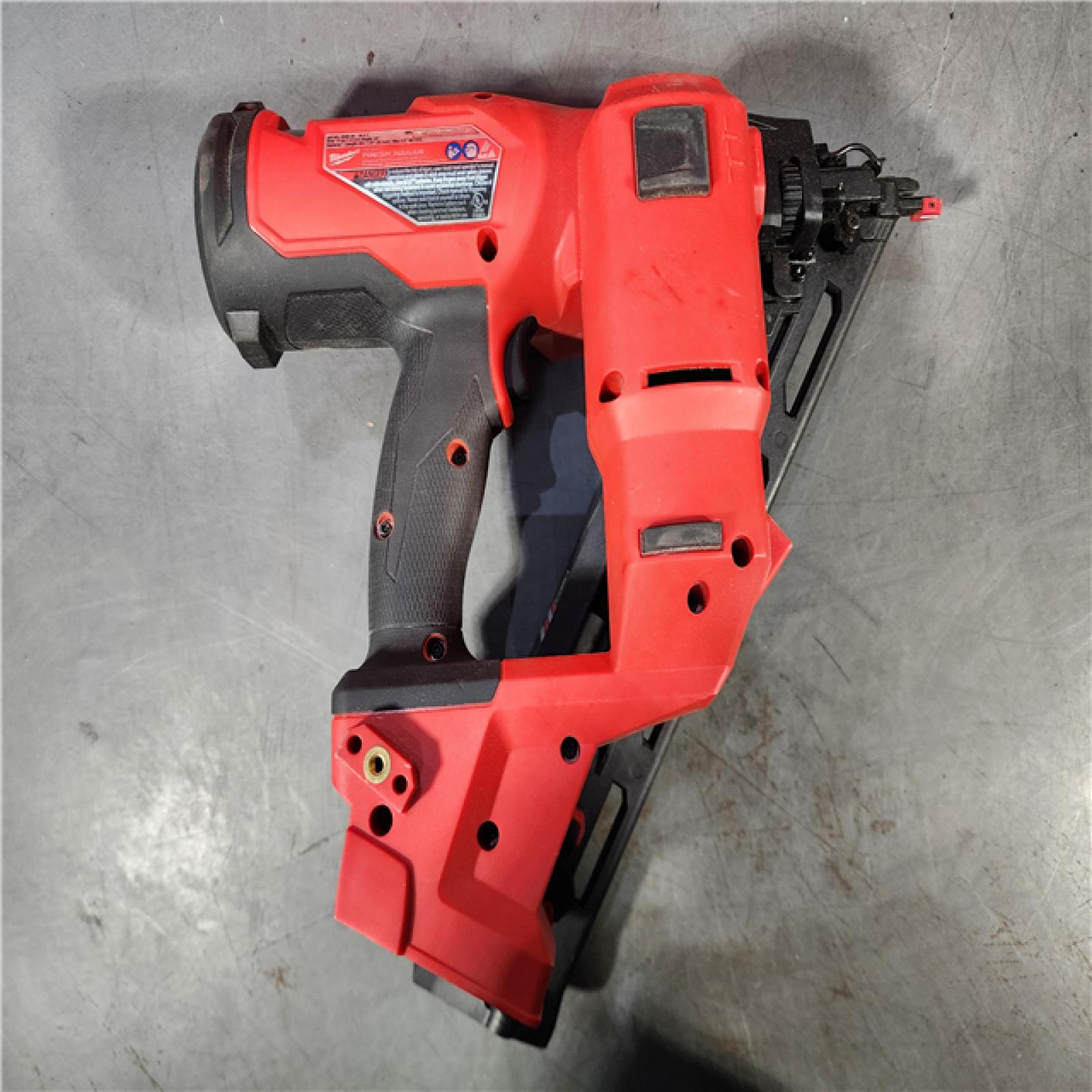 HOUSTON LOCATION - AS-IS Milwaukee 2839-20 M18 FUEL 15 Ga. 18 Volt Brushless Angled Finish Nailer (TOOL ONLY)